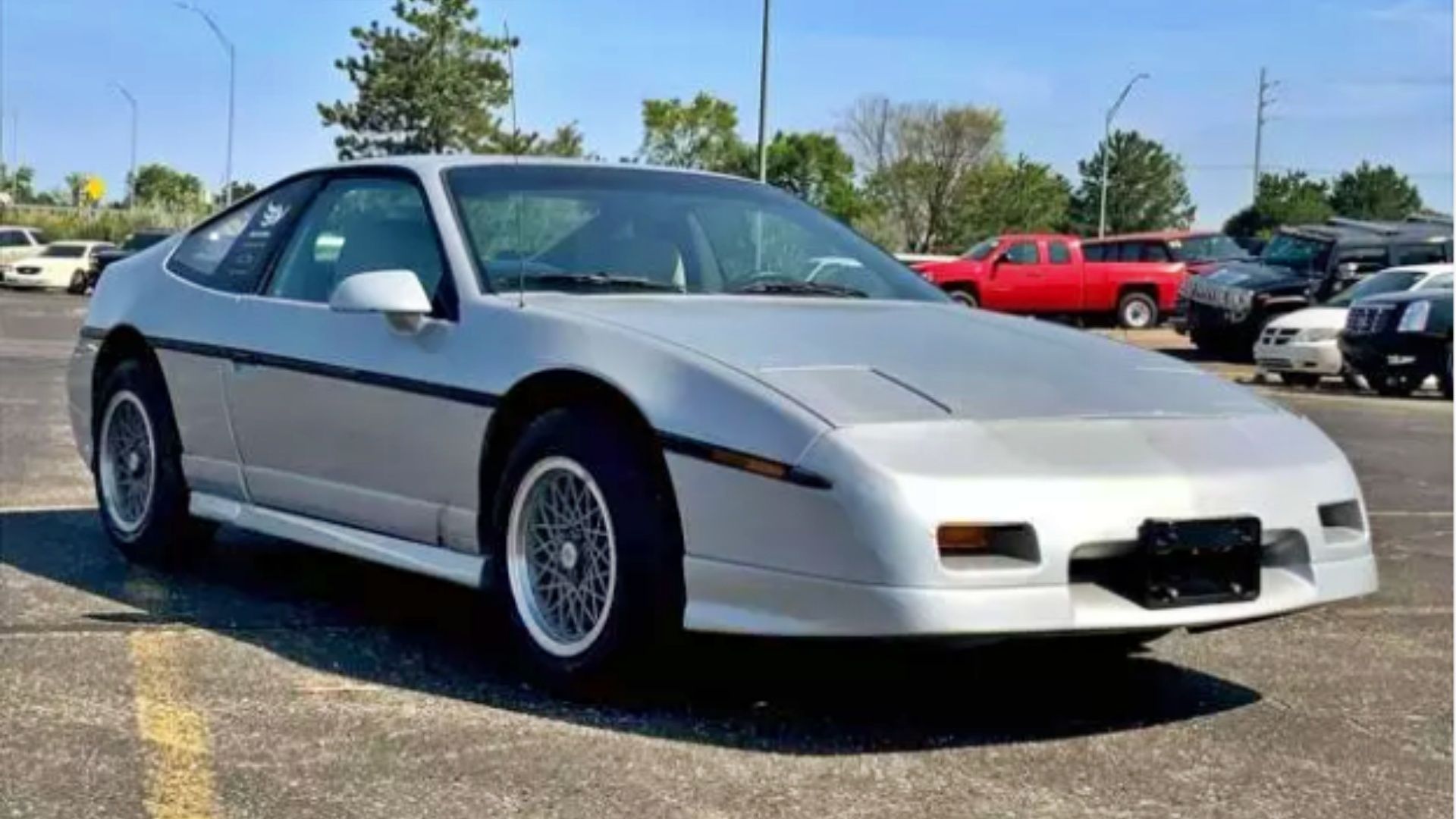 Pontiac Fiero 1986