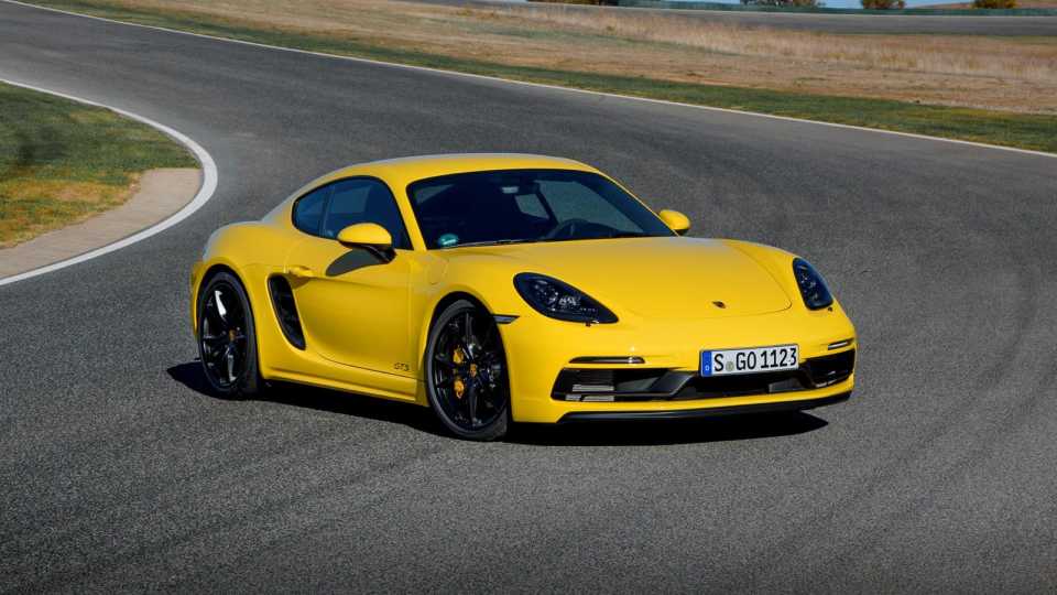 9 Proper Sports Cars Under 20K That Can Keep Up With A Porsche 718 Cayman 9-proper-sports-cars-under-20k-that-can-keep-up-with-a-porsche-718-cayman