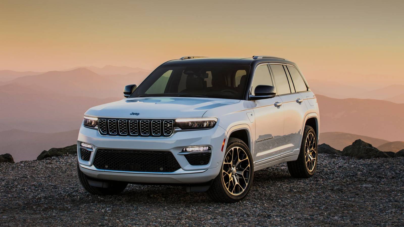 2023 Jeep Grand Cherokee 4xe Is Nothing But Trouble For One Michigan Family