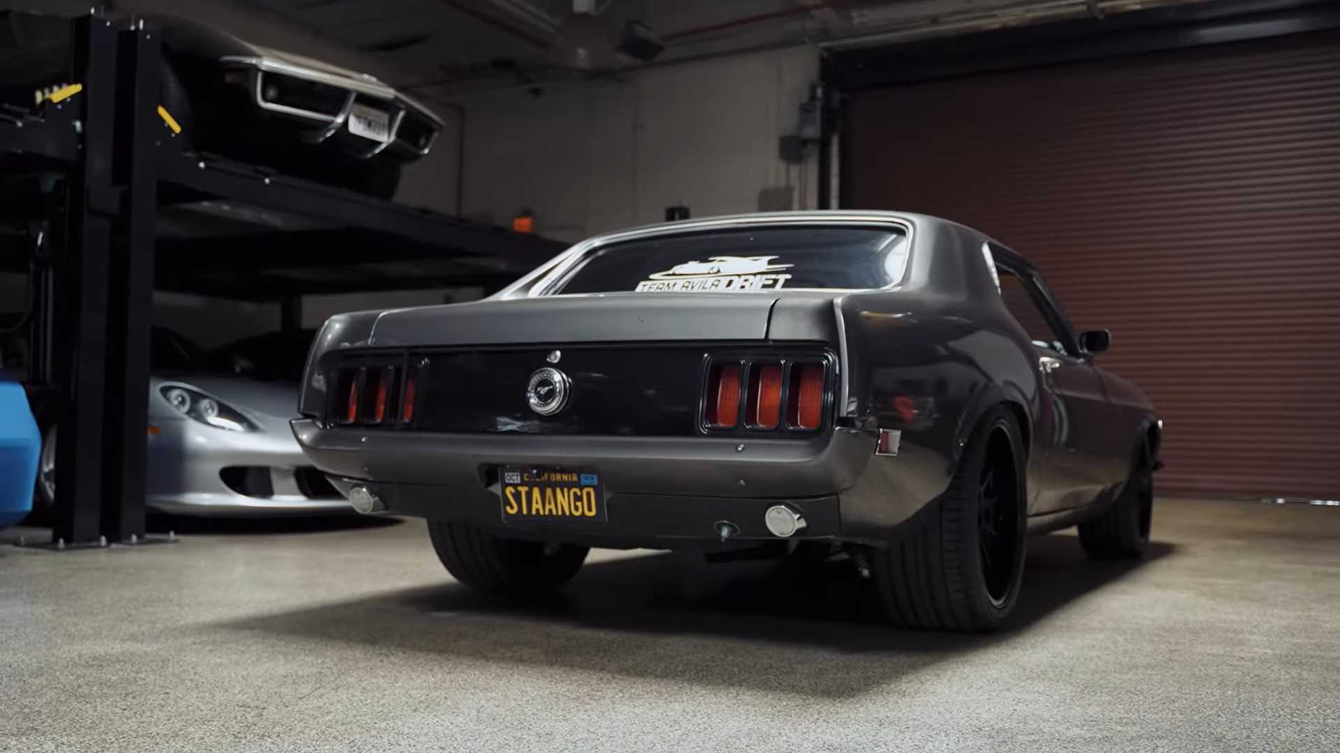 Ford 1970 Rear View How This 1970 Ford Mustang Restomod Went From Polite Pony To Tire Slayer