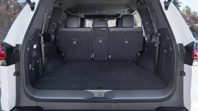 Lexes Land Rover Differences Between The 2024 Lexus LX And 2024 Land Rover Range Rover Sport