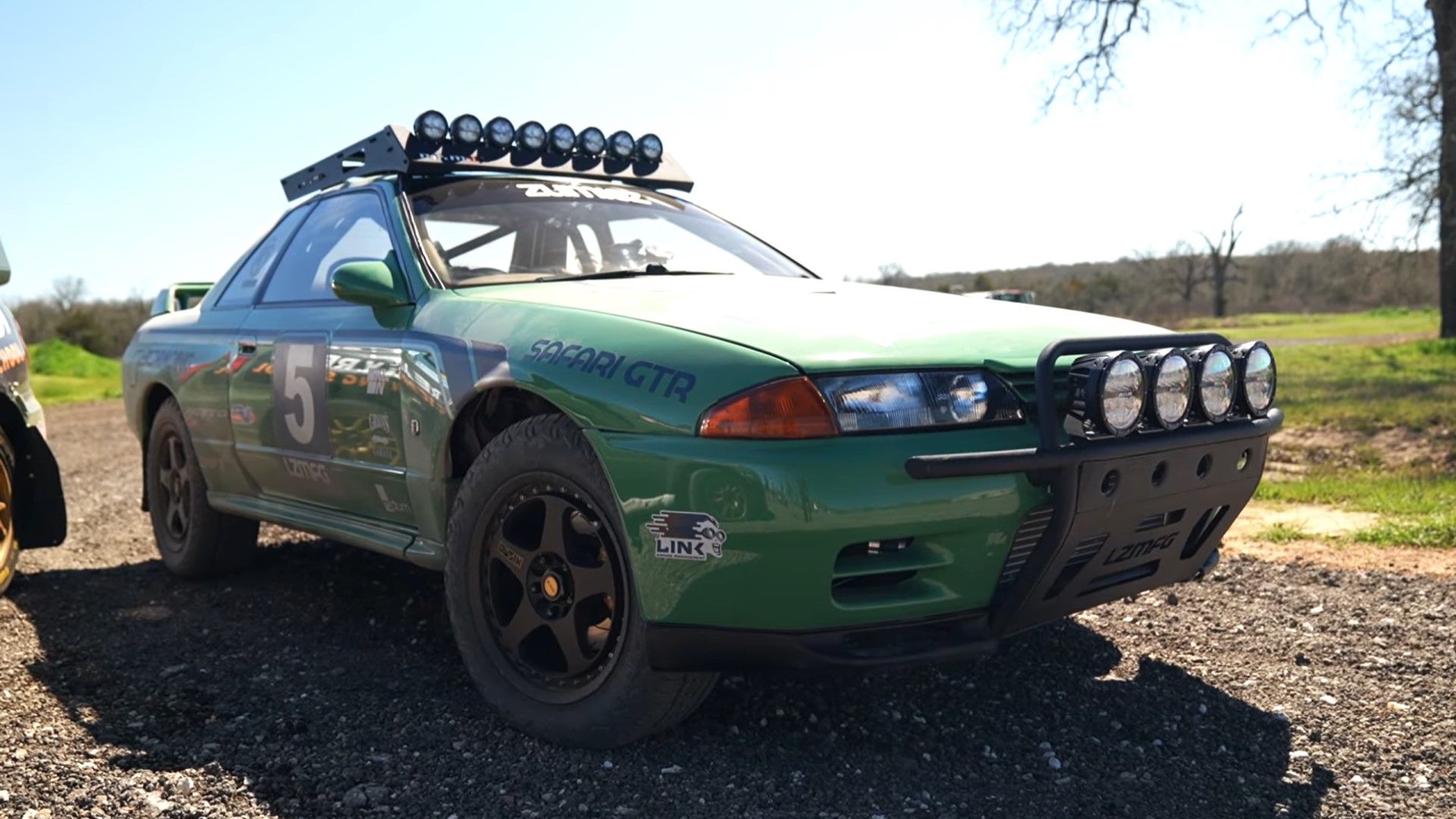 R4 Rally Subaru And Safari Nissan Skyline GTR Go Head-To-Head On Dirt ...