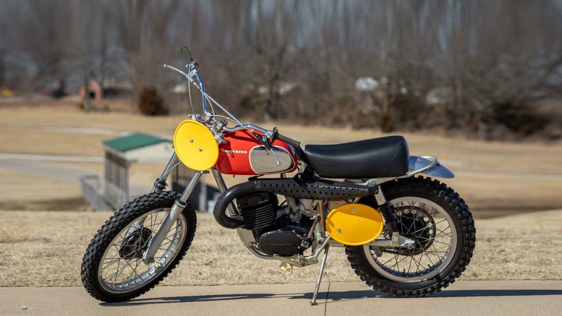 マックイーンズマシンズ : the cars and bikes of a H… McQueen's Machines: The Cars and Bikes of a Hollywood Icon