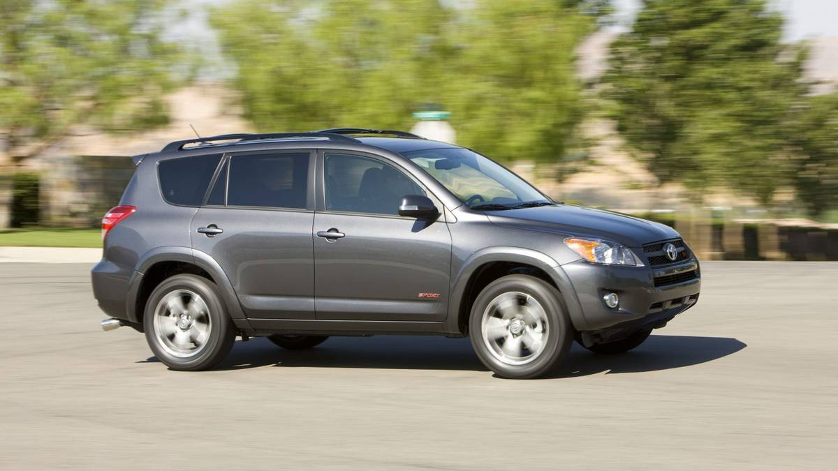 Common issues to watch for across RAV4 years