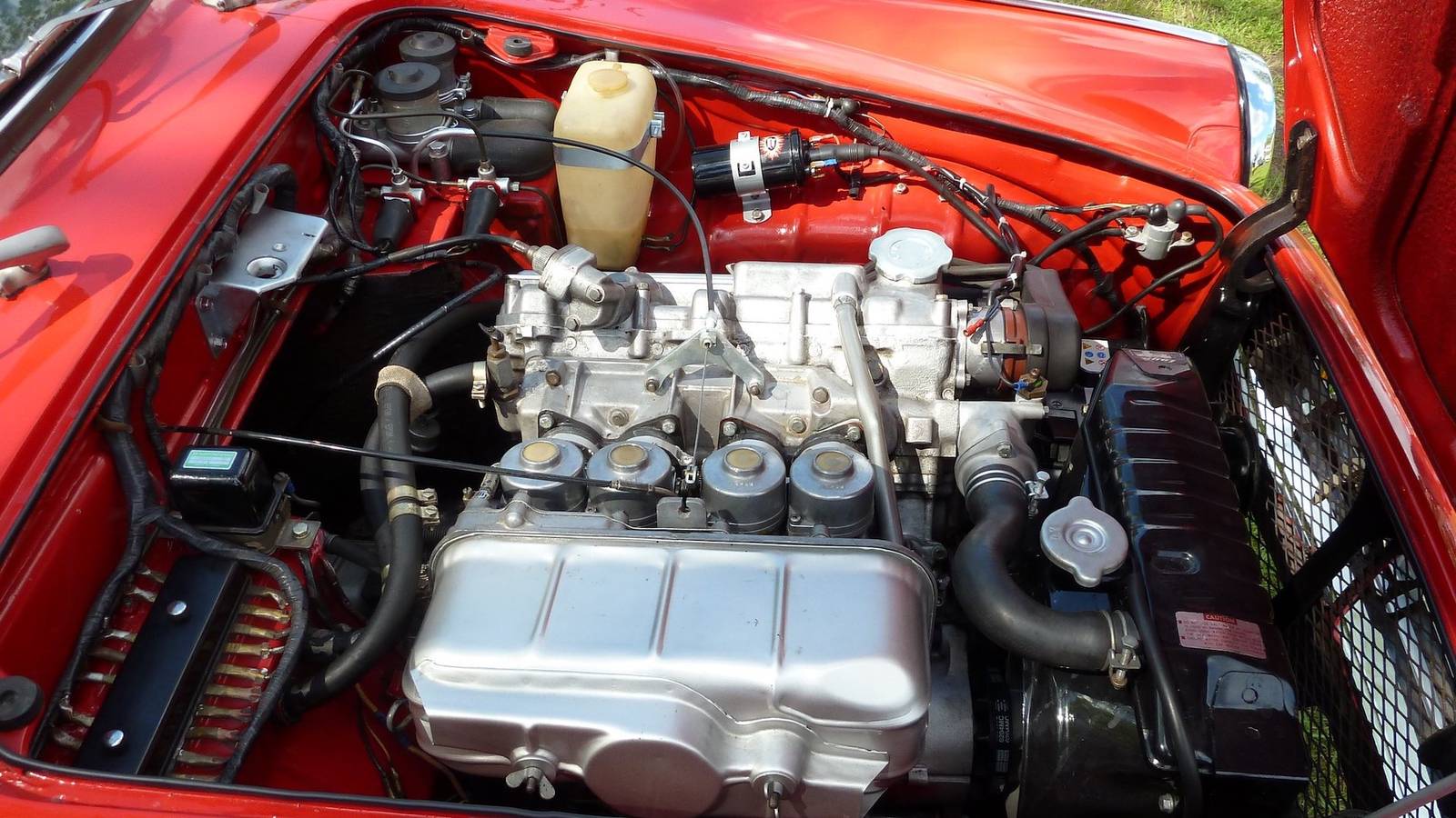 4 Engine Ribs The Highest-Revving Four-Cylinder Engine Ever In A Production Car