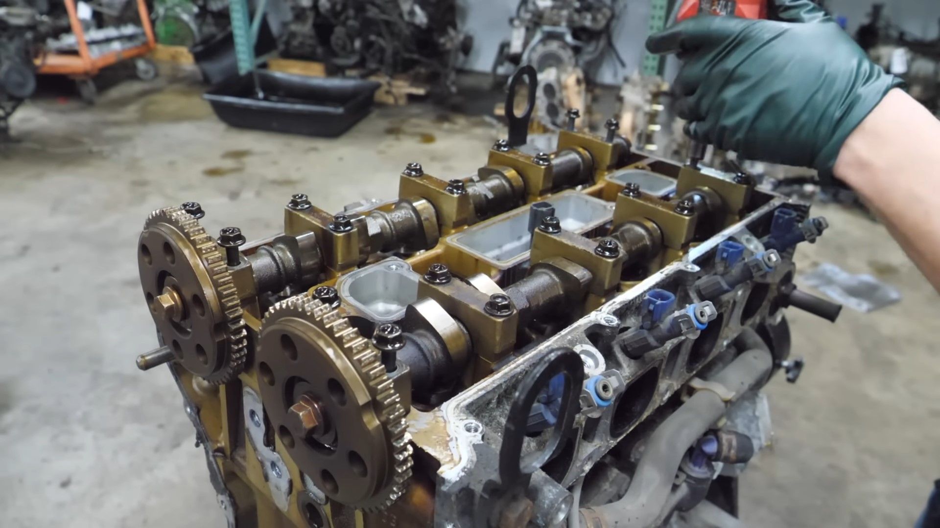 Expert Mechanic Tears Down Ford 2.3L MZR Engine To Understand Why They Fail