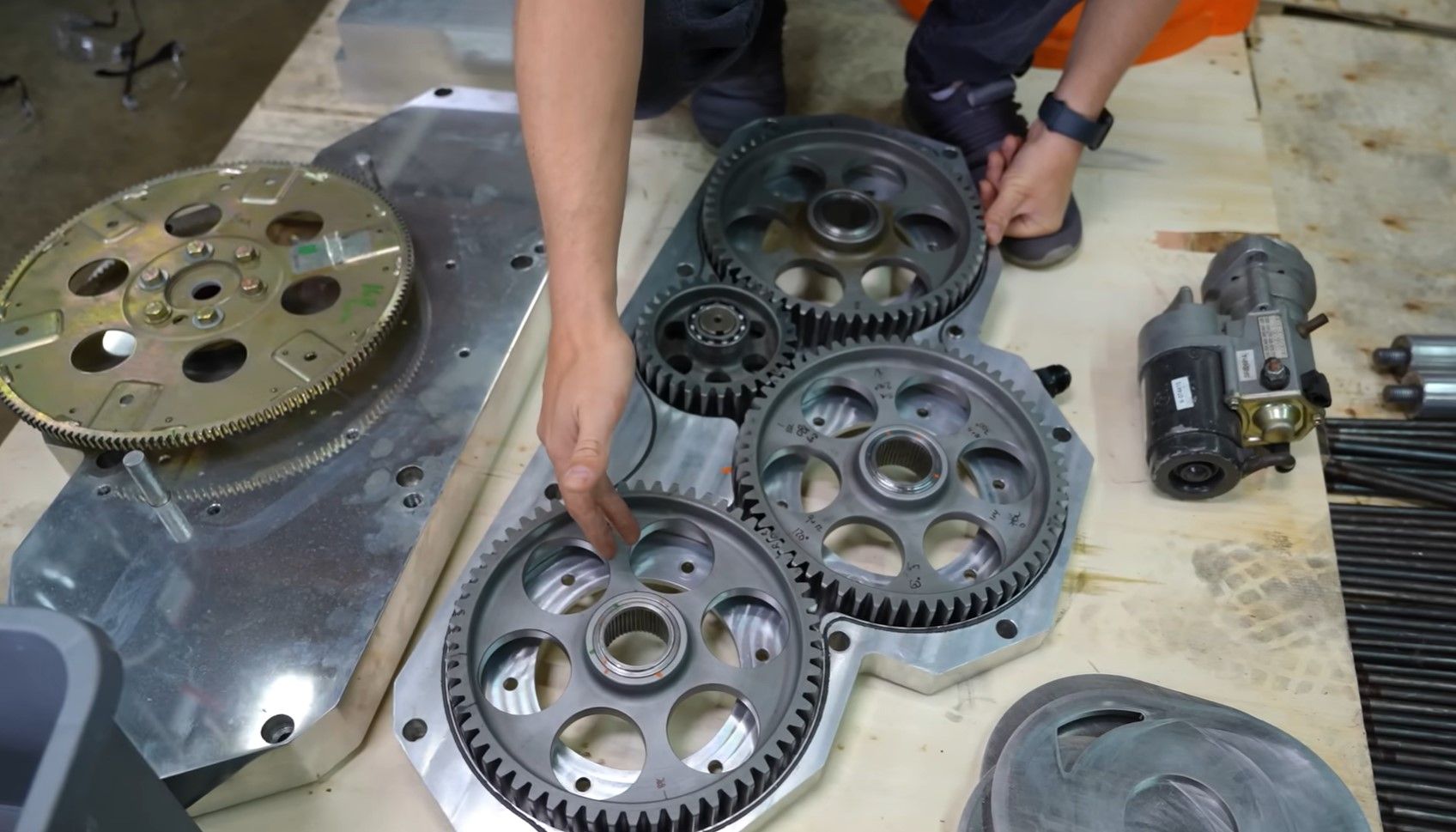 The World's Only 12-Rotor Engine's Crazy Horsepower And Even Crazier ...