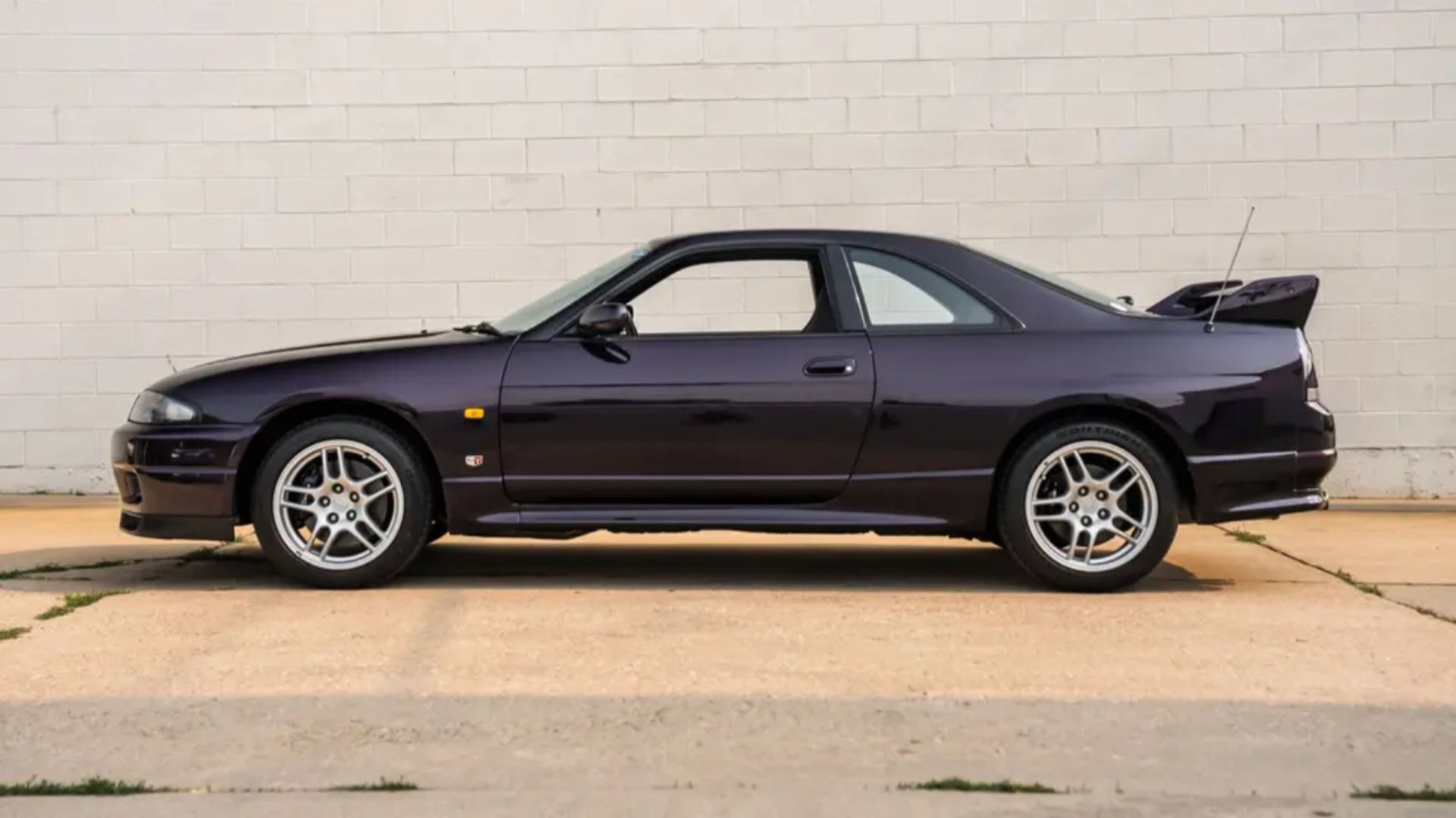 R33 Nissan Skyline GT-R: A Comprehensive Guide To Maintenance Costs ...