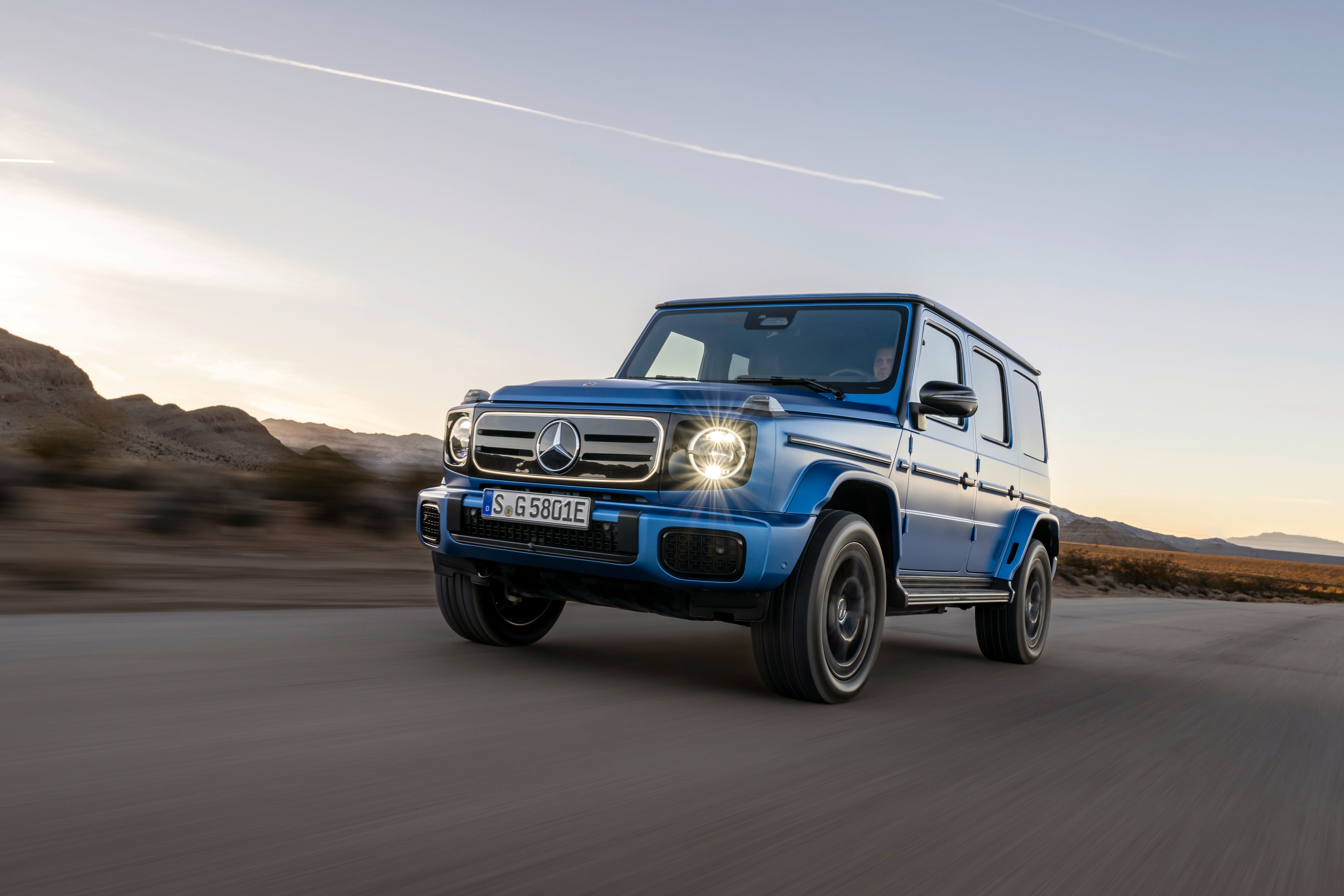 The Electric Mercedes-Benz G 580 Sees Your Crabwalking Hummer, Ups