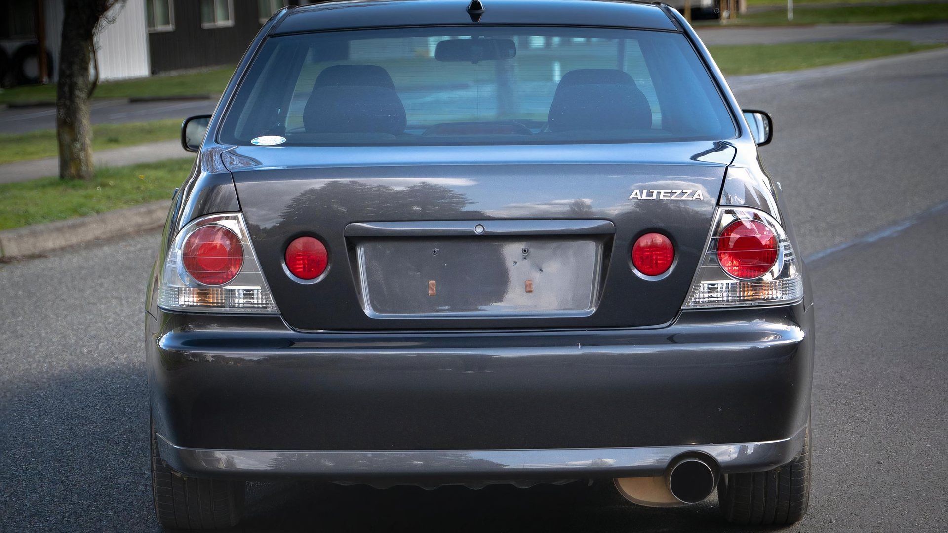 Toyota Altezza: A Comprehensive Guide On Features, Specs, And Used Prices