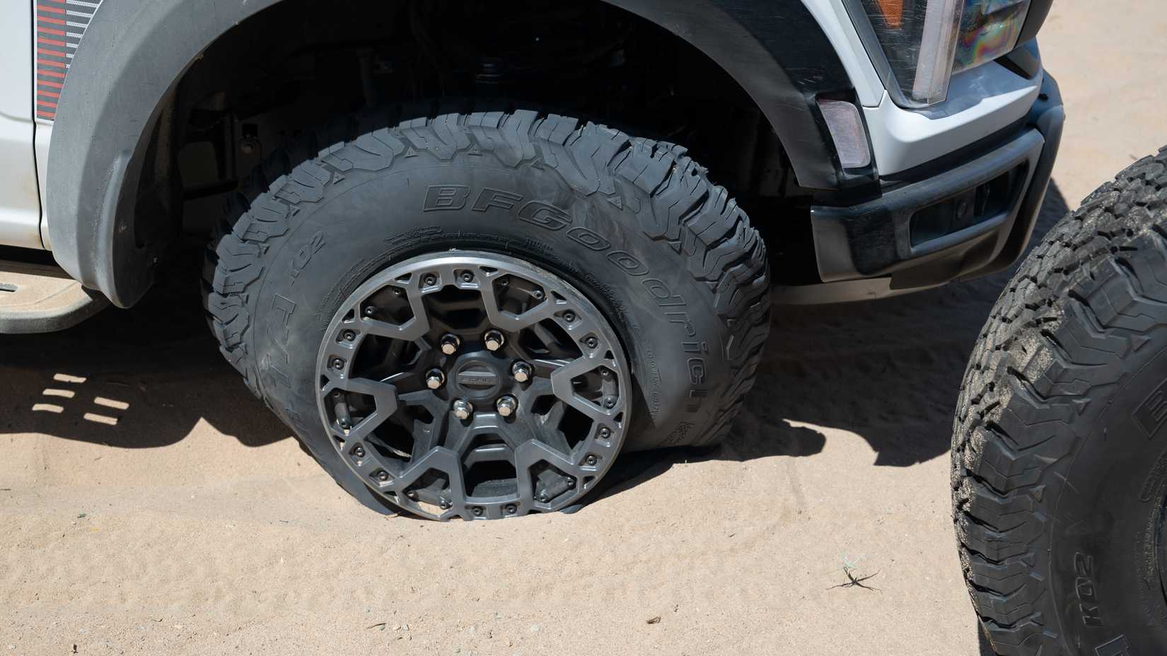 I Drove The Extreme V8-Powered Ford Raptor R. Here's Why I'd Stick With ...