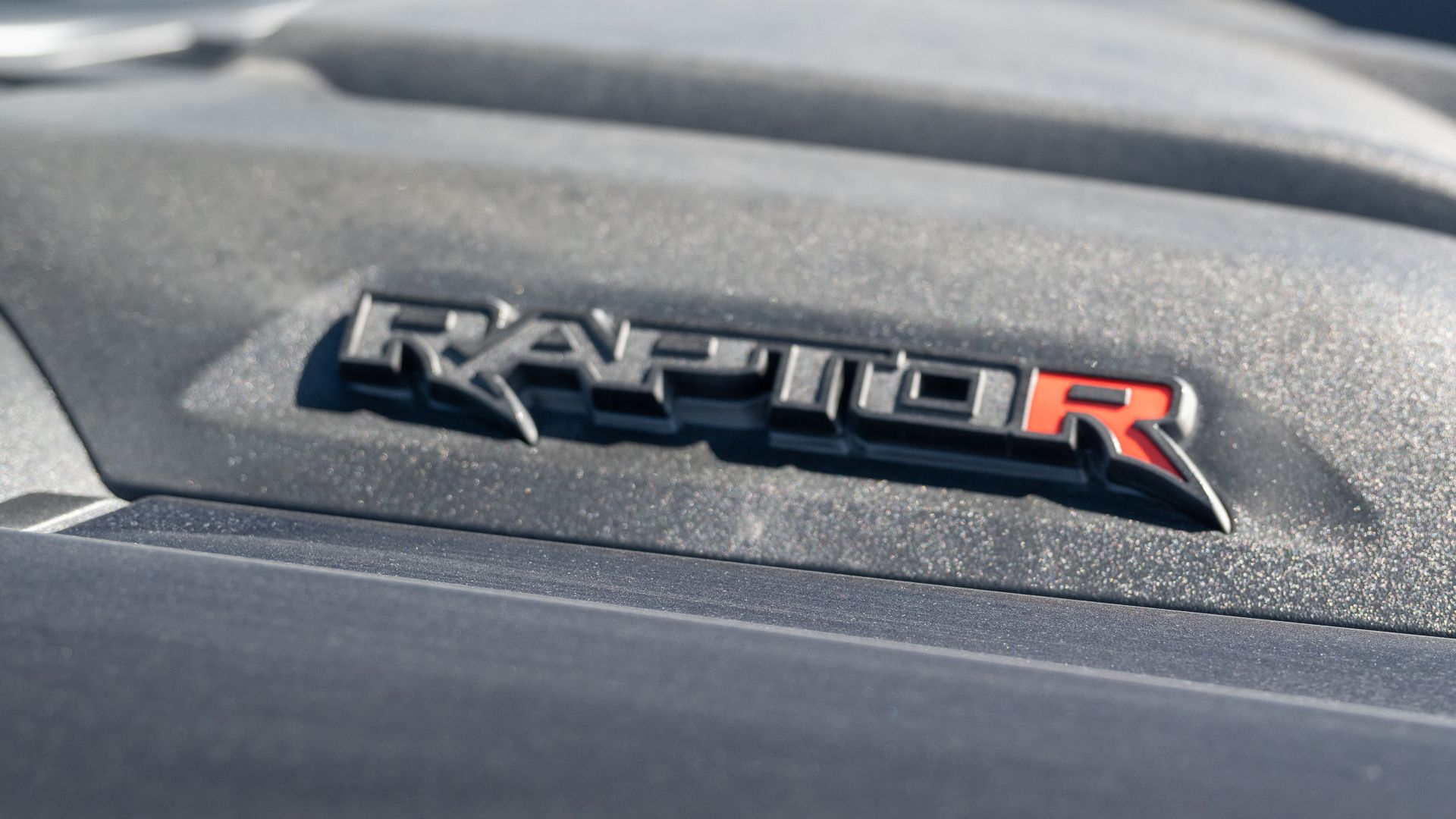 I Drove The Extreme V8-Powered Ford Raptor R. Here's Why I'd Stick With ...