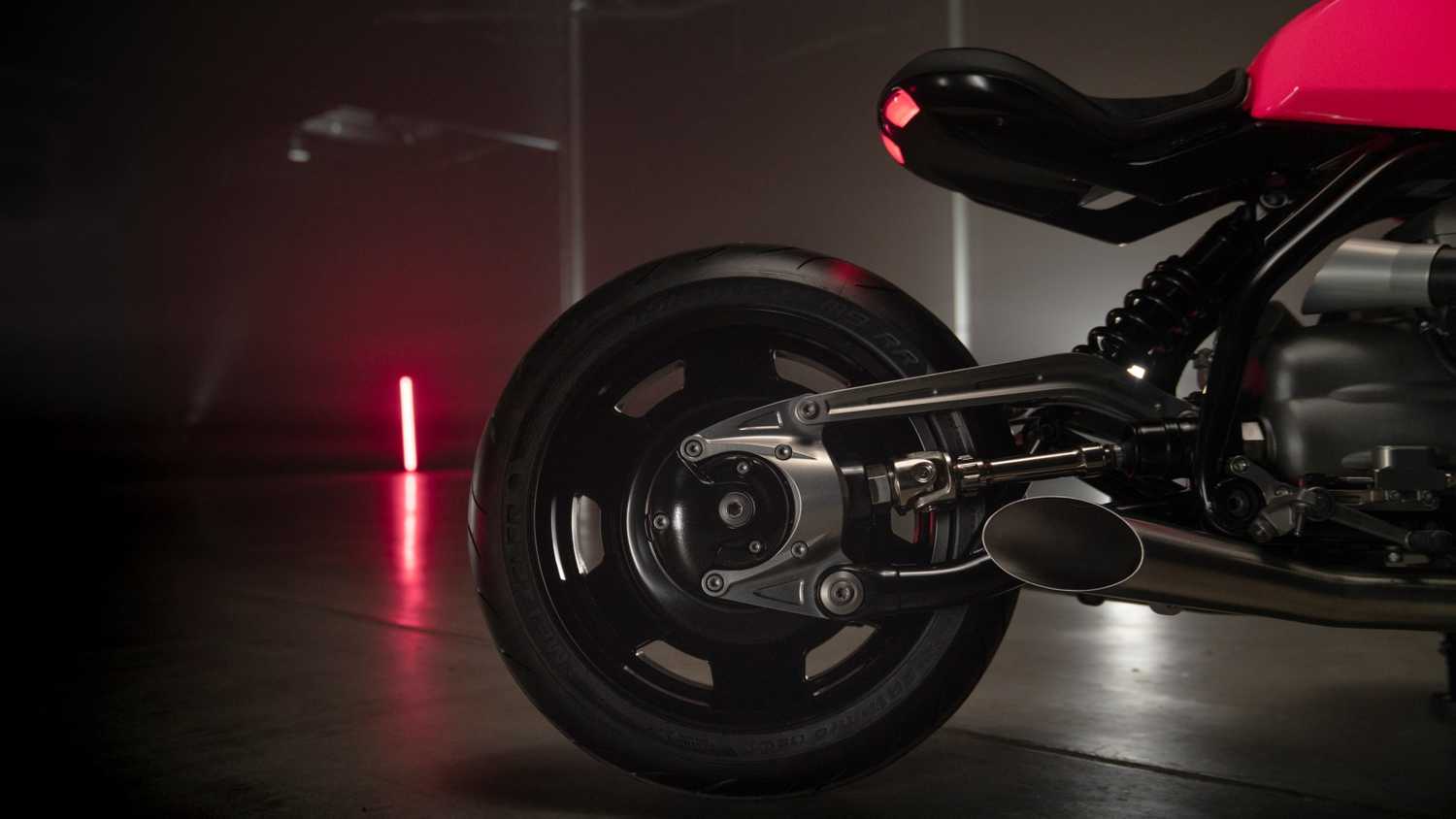 Bmw R210 BWM R20 Concept: A Cafe Racer With A Gigantic 2.0-Liter Boxer Engine