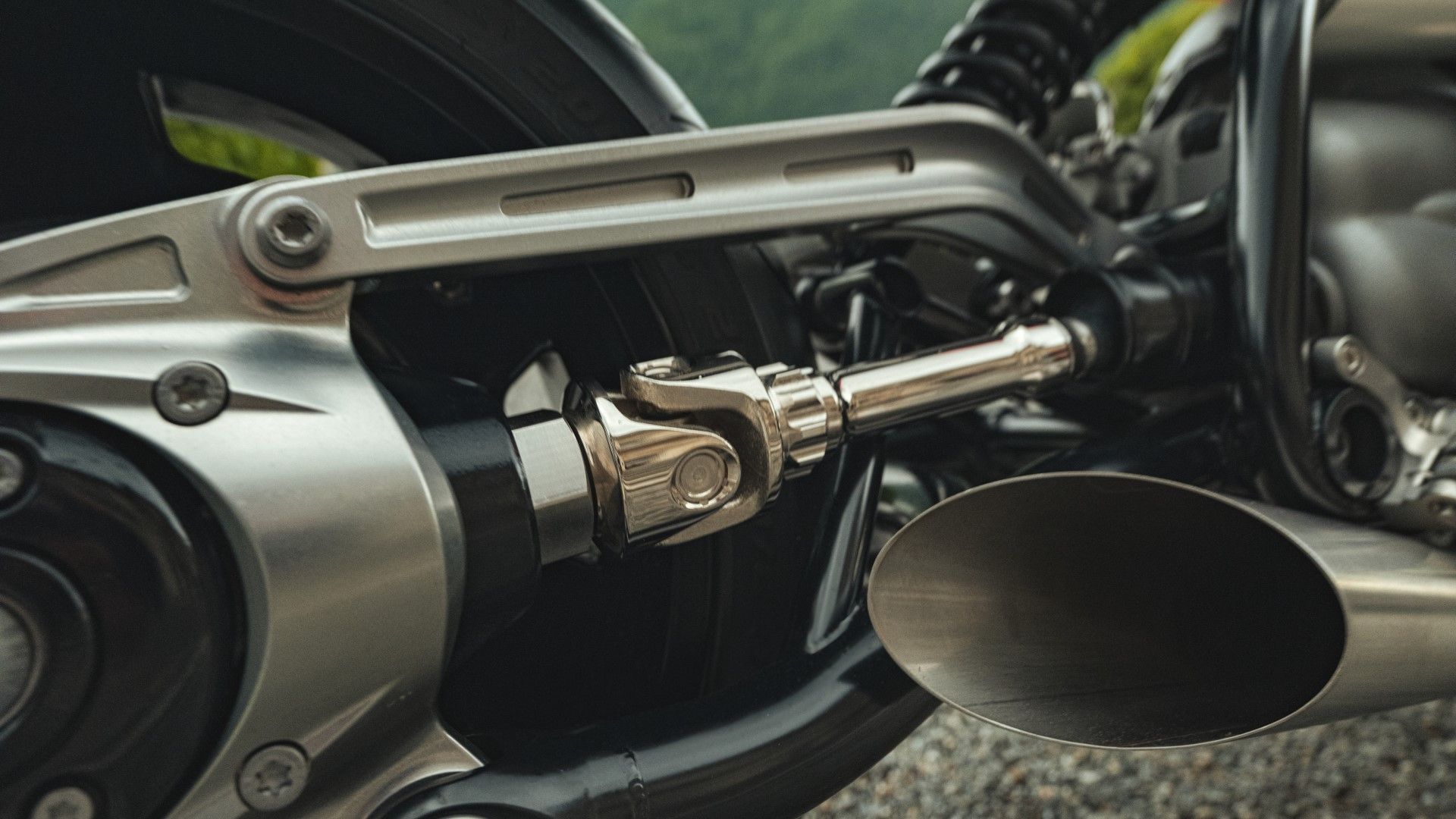 BWM R20 Concept: A Cafe Racer With A Gigantic 2.0-Liter Boxer Engine