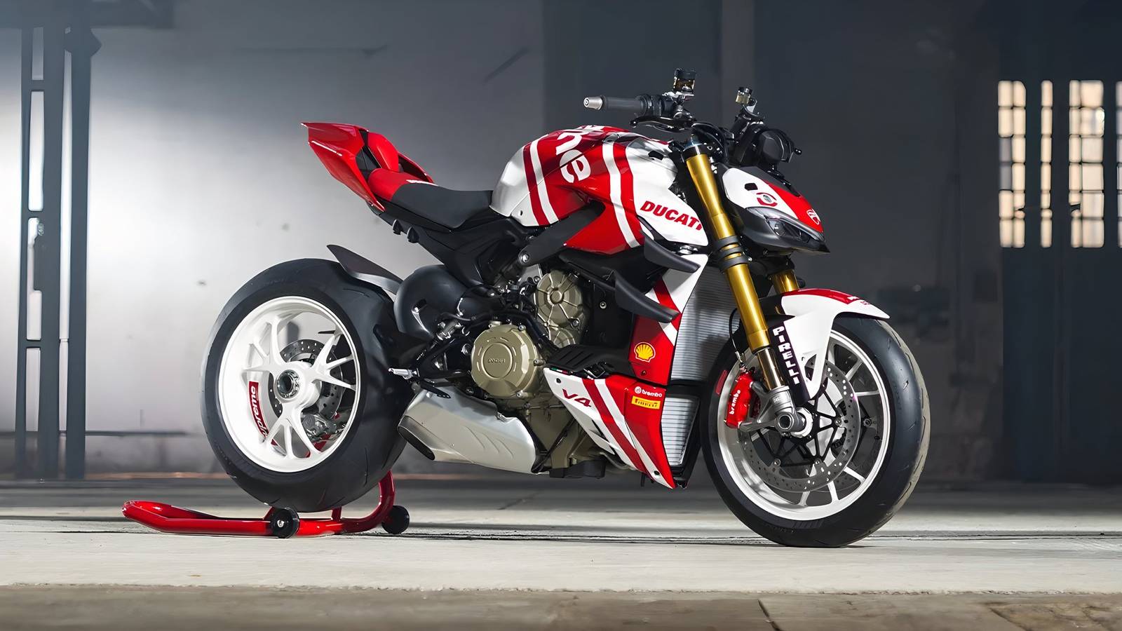 Supreme × Ducati V4 ウィンドブレーカー Ducati 'Supreme' Streetfighter V4 Clubs Fashion With 208 HP