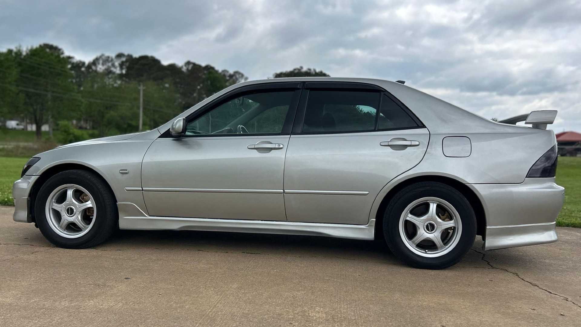 Static Altezza Toyota Altezza: A Comprehensive Guide On Features, Specs, And Used Prices