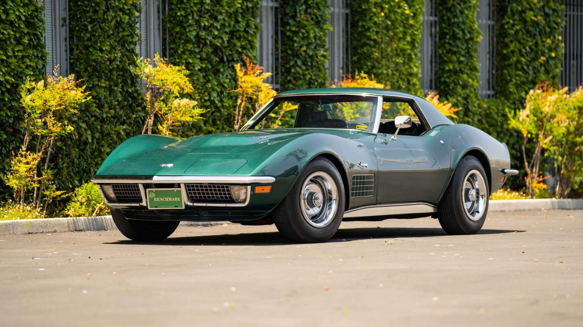 Vista frontal 3/4 do Chevrolet Corvette ZR2 1971
