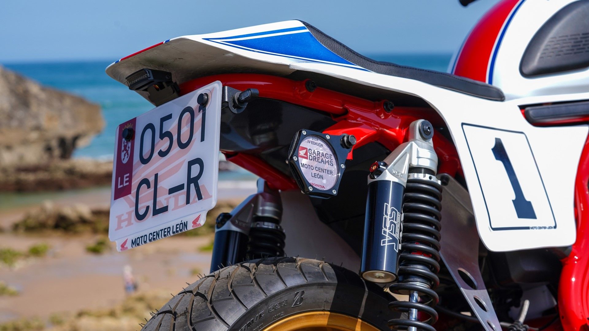 16 Reasons Why The Honda SCL500 Is An Awesome Motorcycle To Customize