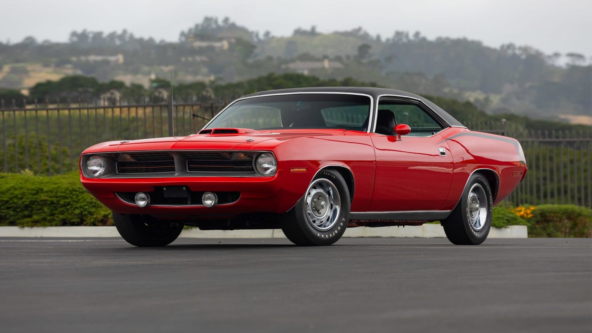 Here's What The 1970 Plymouth Hemi Cuda Is Worth Today, image size:1500x844
