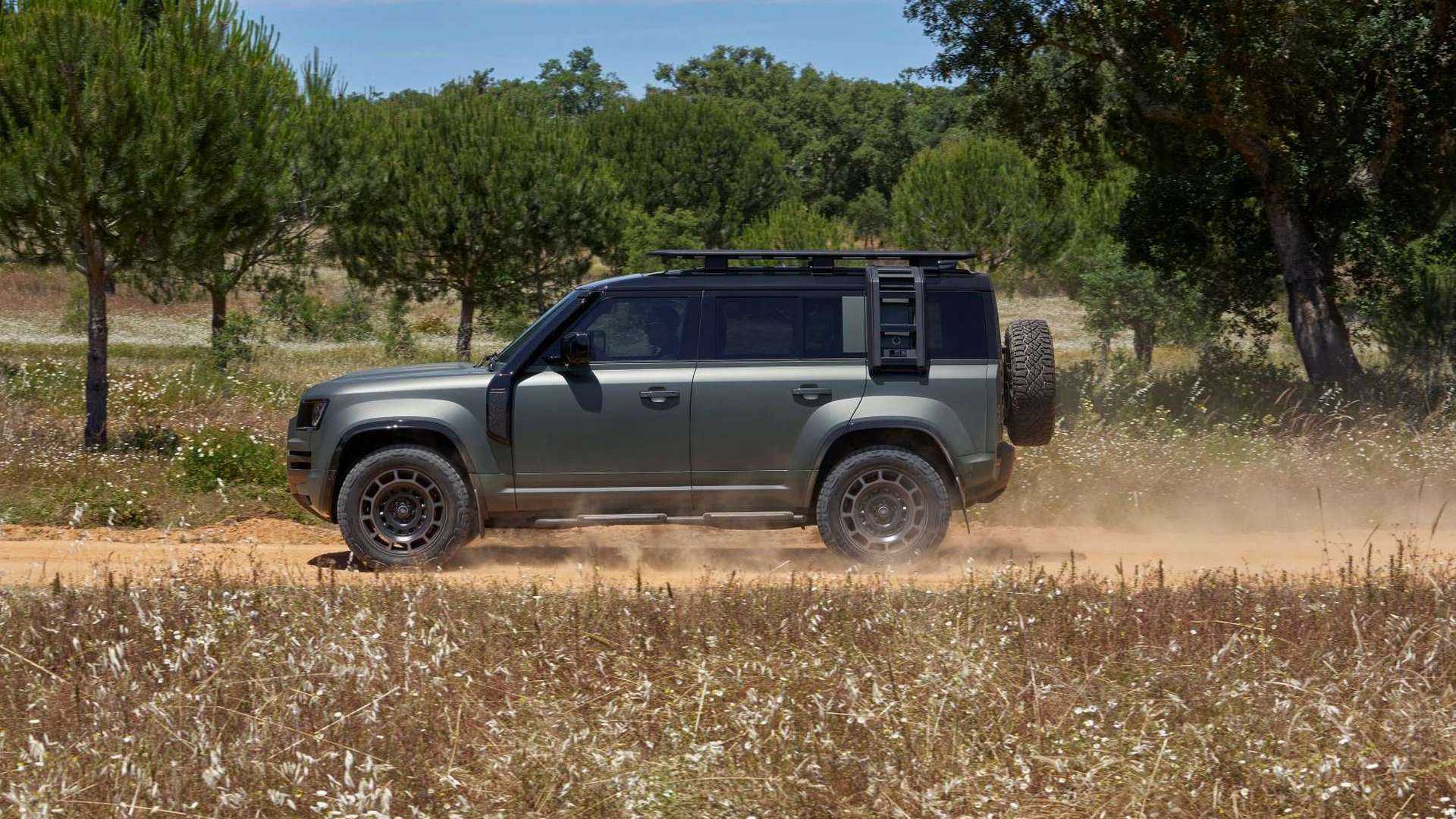 Range Rover Defender Octa 130 Defender Octa Is The Most Powerful Land Rover Ever Built