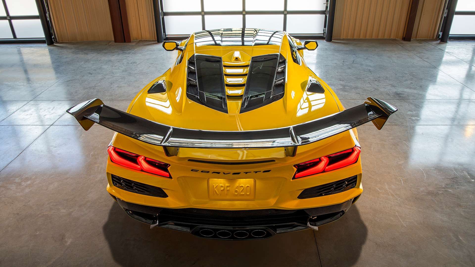 1,064 Hp, 828 Lb-ft, The 2025 C8 ZR1 Is A Beast Of A Corvette