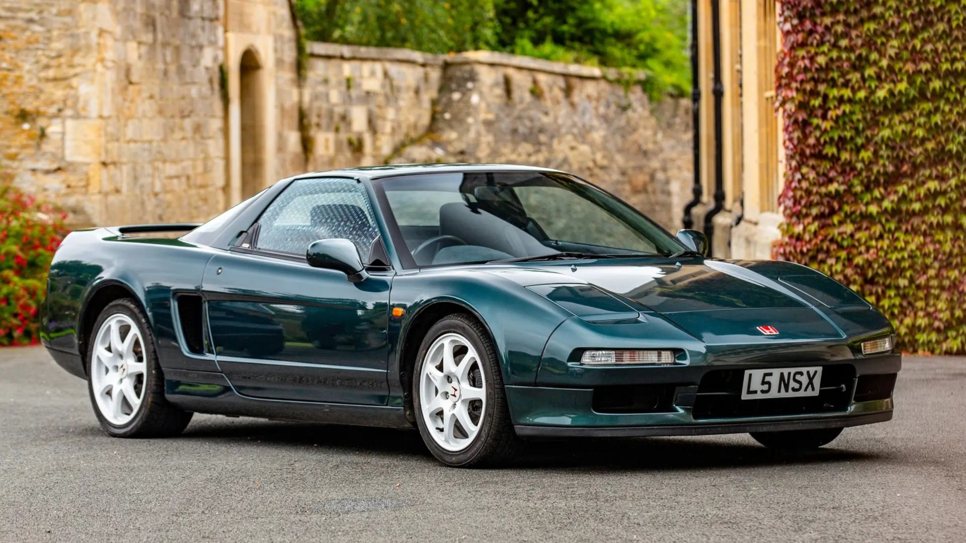 This Rare 1994 Honda NSX-R Is A JDM Masterpiece That Was Found In