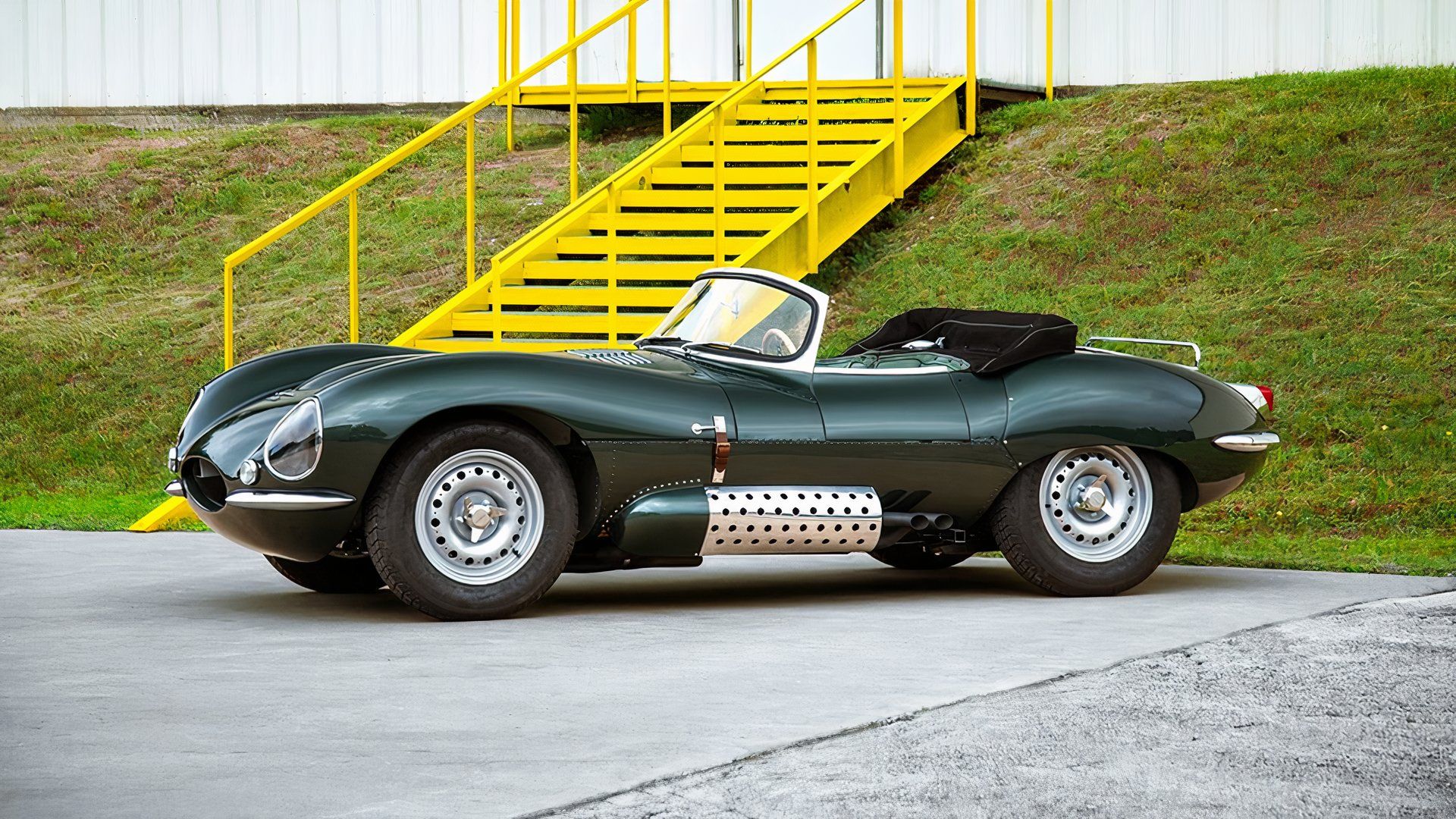 Car Thieves Steal Jaguar XKSS Tribute Car From Locked Texas Garage