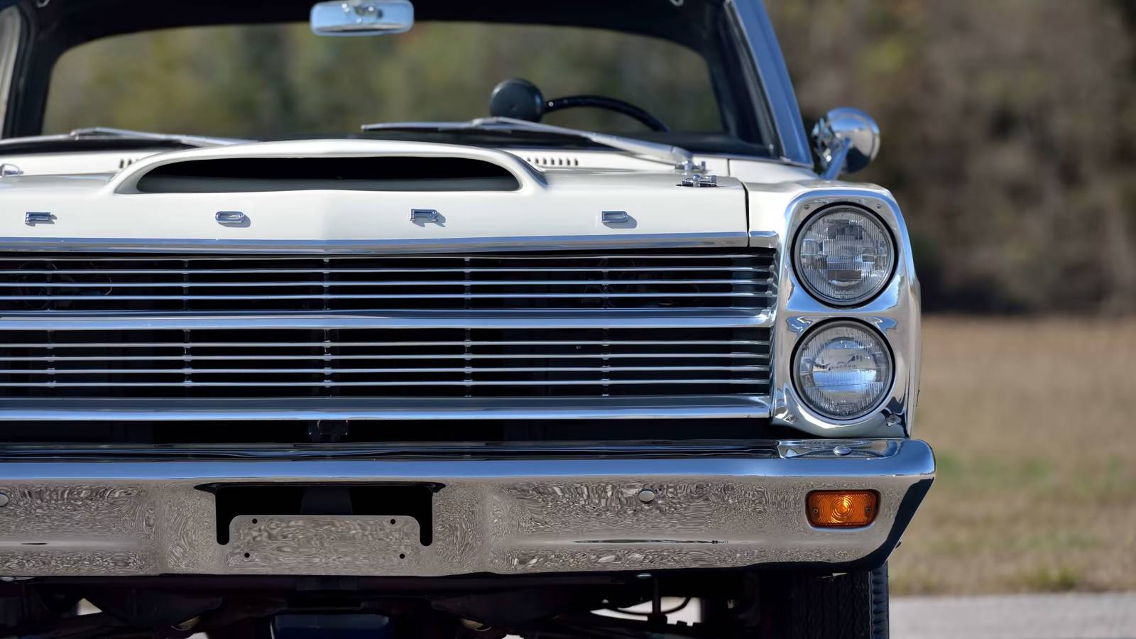 www.hotcars.com