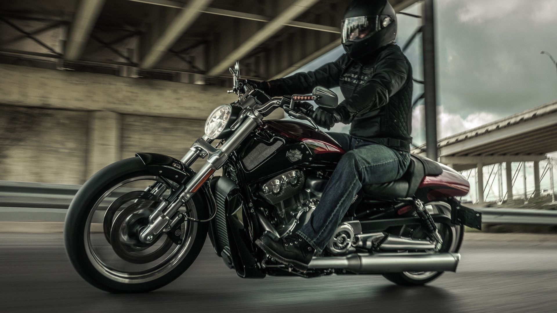 Harley's Modern Sportster S And FXDR 114 Are Still Outclassed By A Discontinued Porsche-Built Cruiser