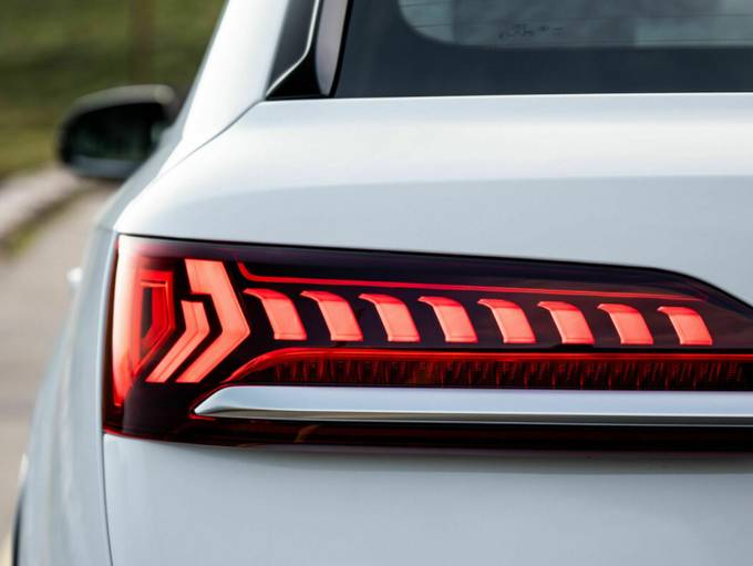 This Audi R8 Mid-Engine V10 Drop-Top Supercar Can Be Yours For A Steal