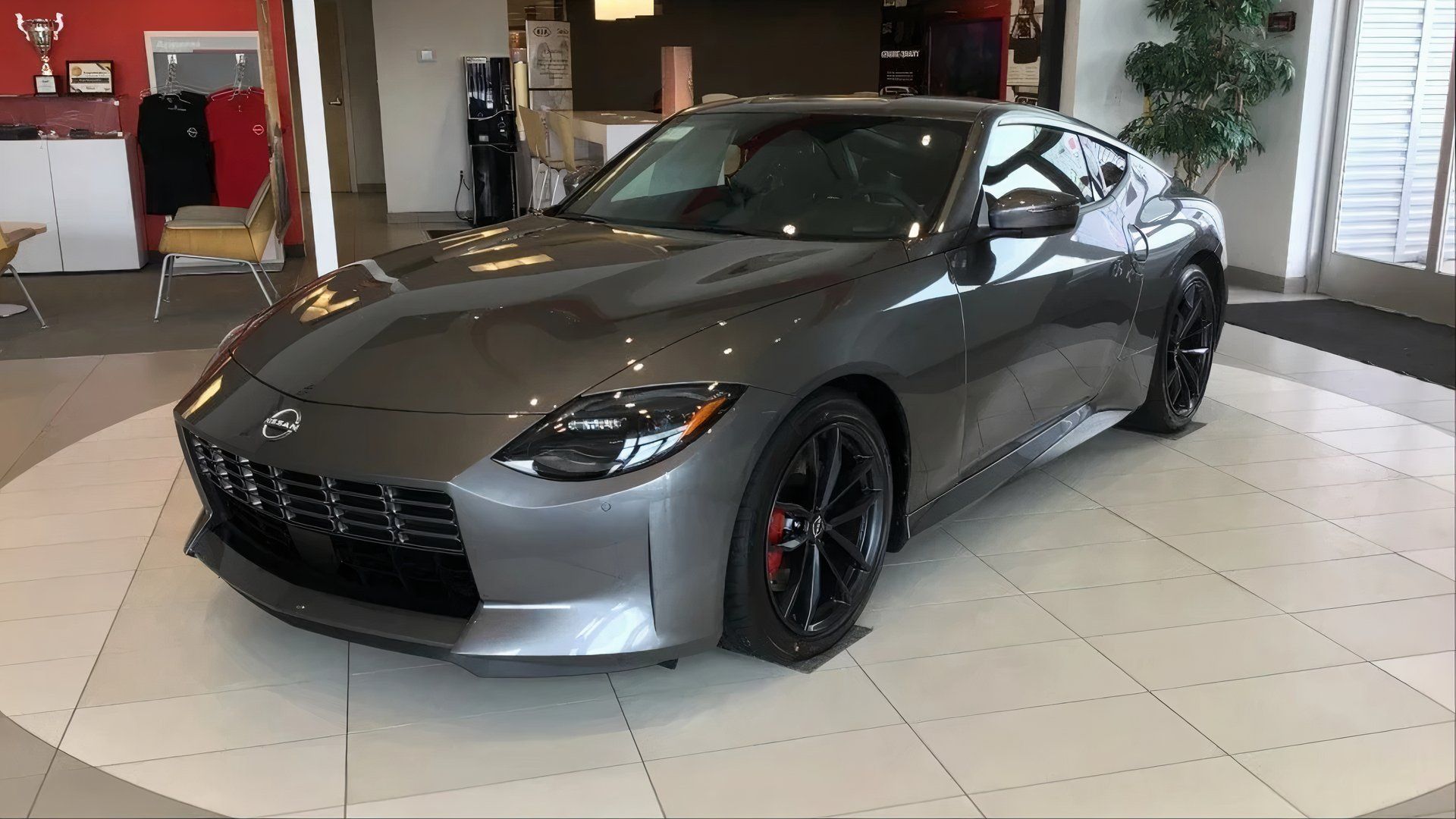 Dealers Across America Are Already Slashing Prices For The Nissan Z