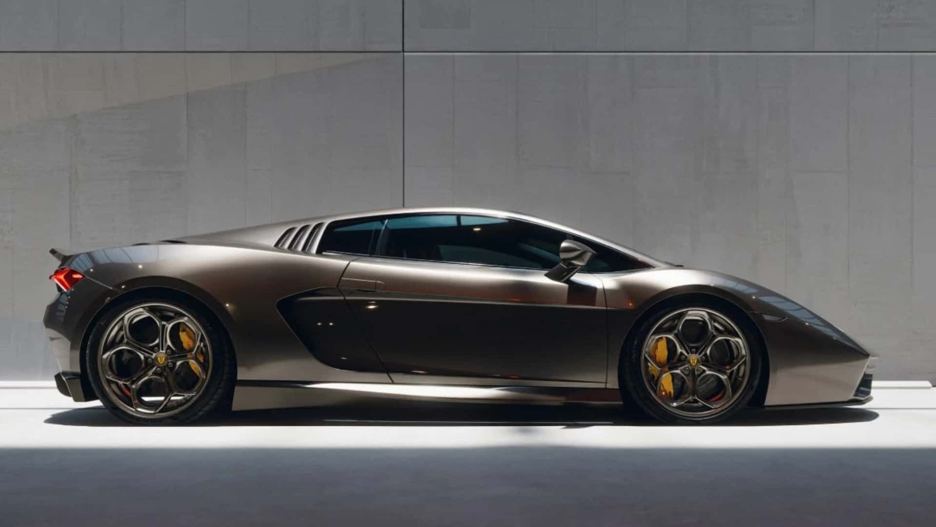 Lamborghini Gallardo Restomod Unveiled With 600 HP And A Gated