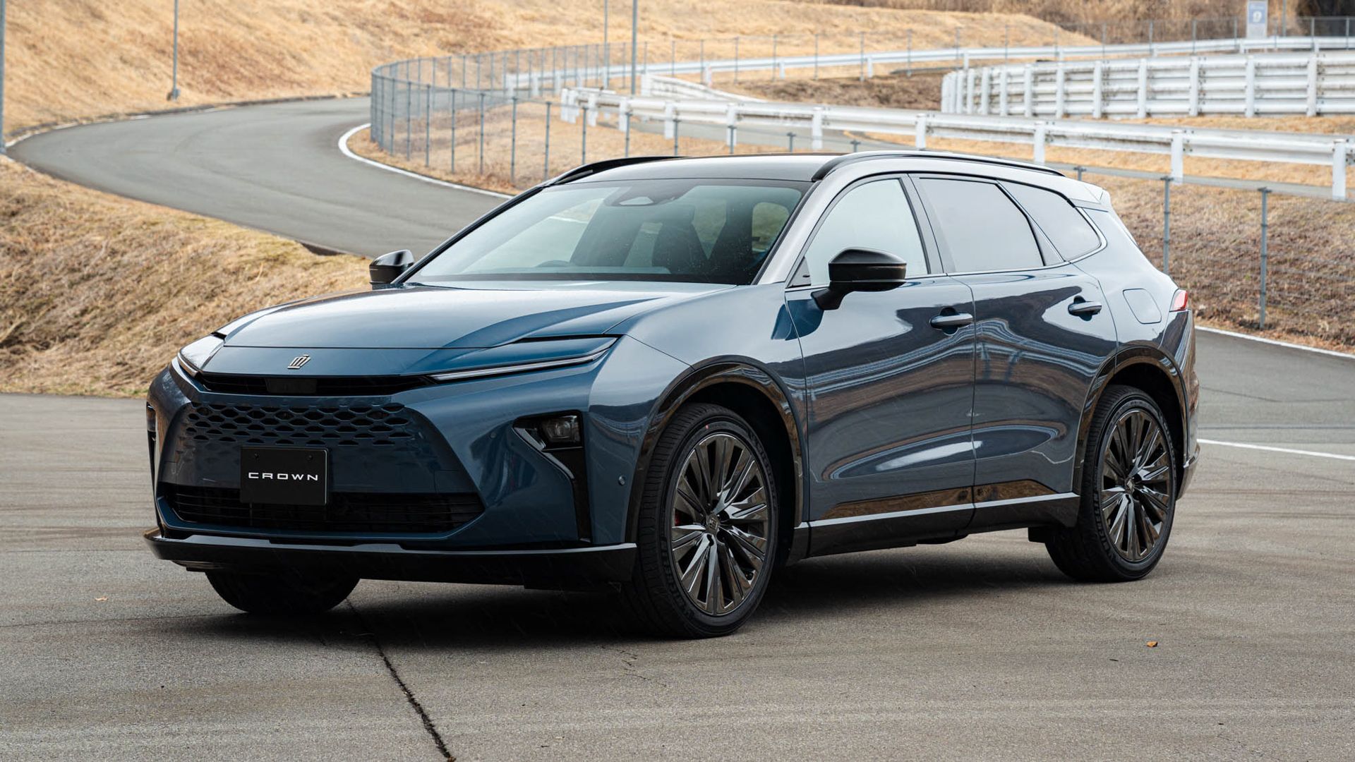 トヨタ CROWN ESTATE 新品 2026 Toyota Crown Estate Z - A Harmonious Blend of Wagon