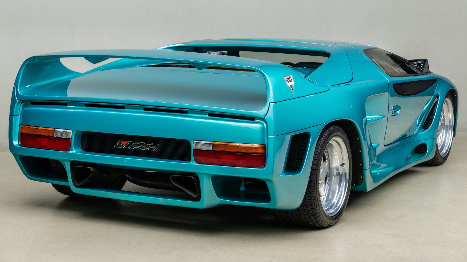 Vector Motors Founder And His Avtech WX-3 Prototype Are One-Of-One