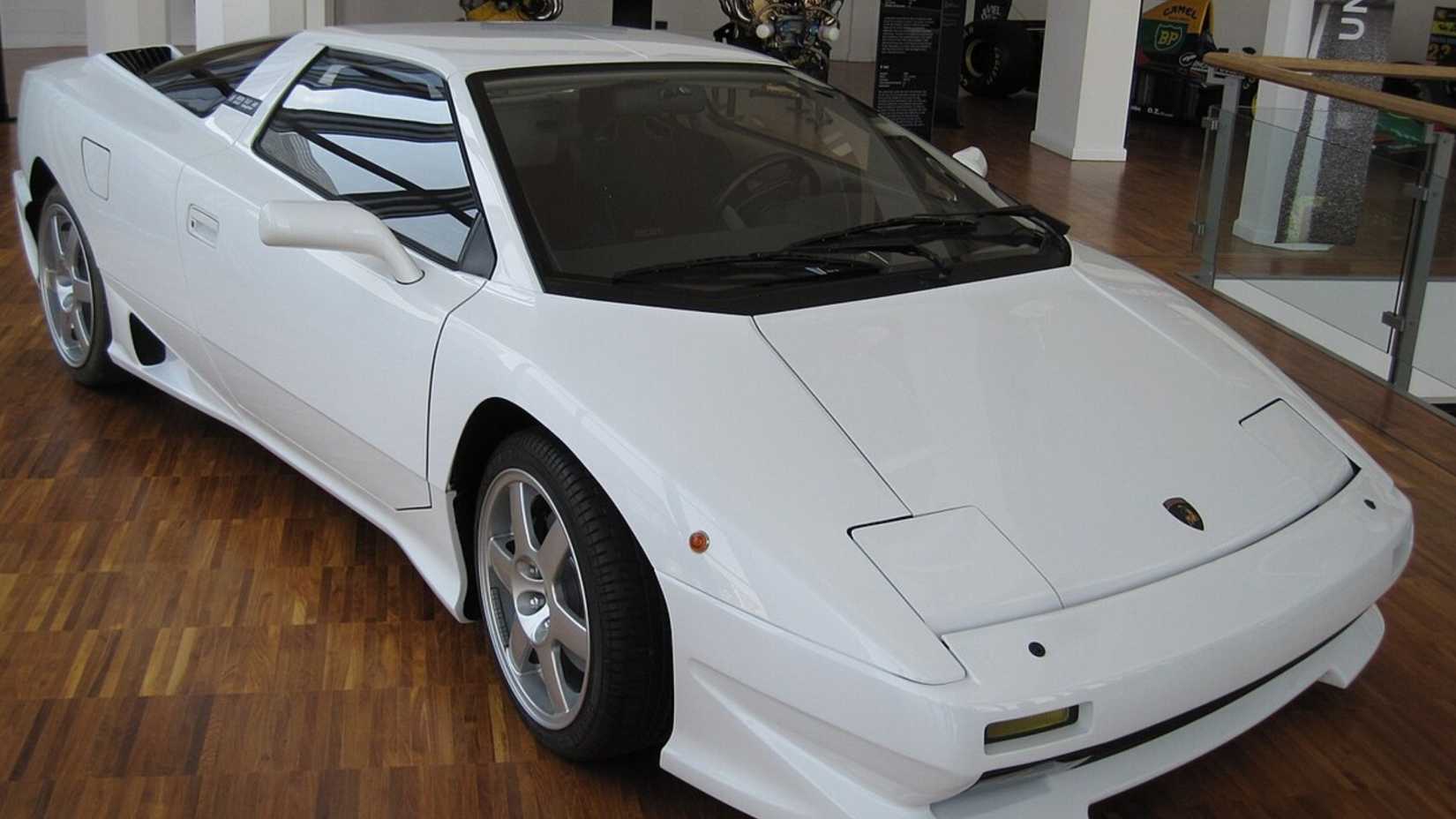 Lamborghini Built The World's First V10 Supercar... But Never Sold It