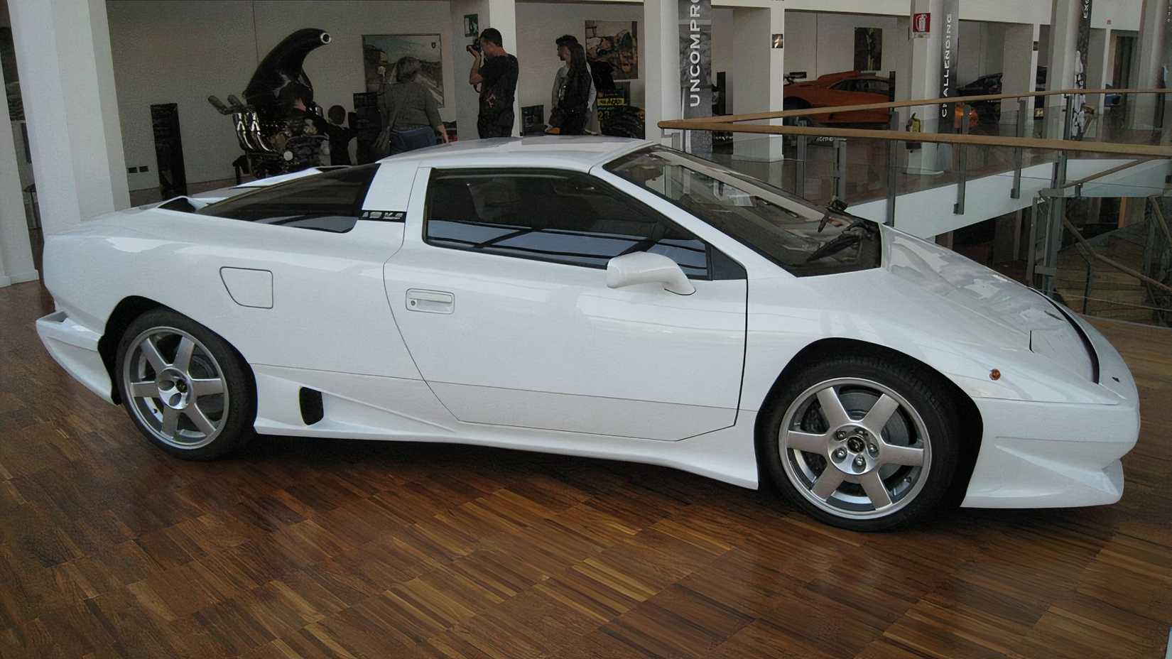 Lamborghini Built The World's First V10 Supercar... But Never Sold It
