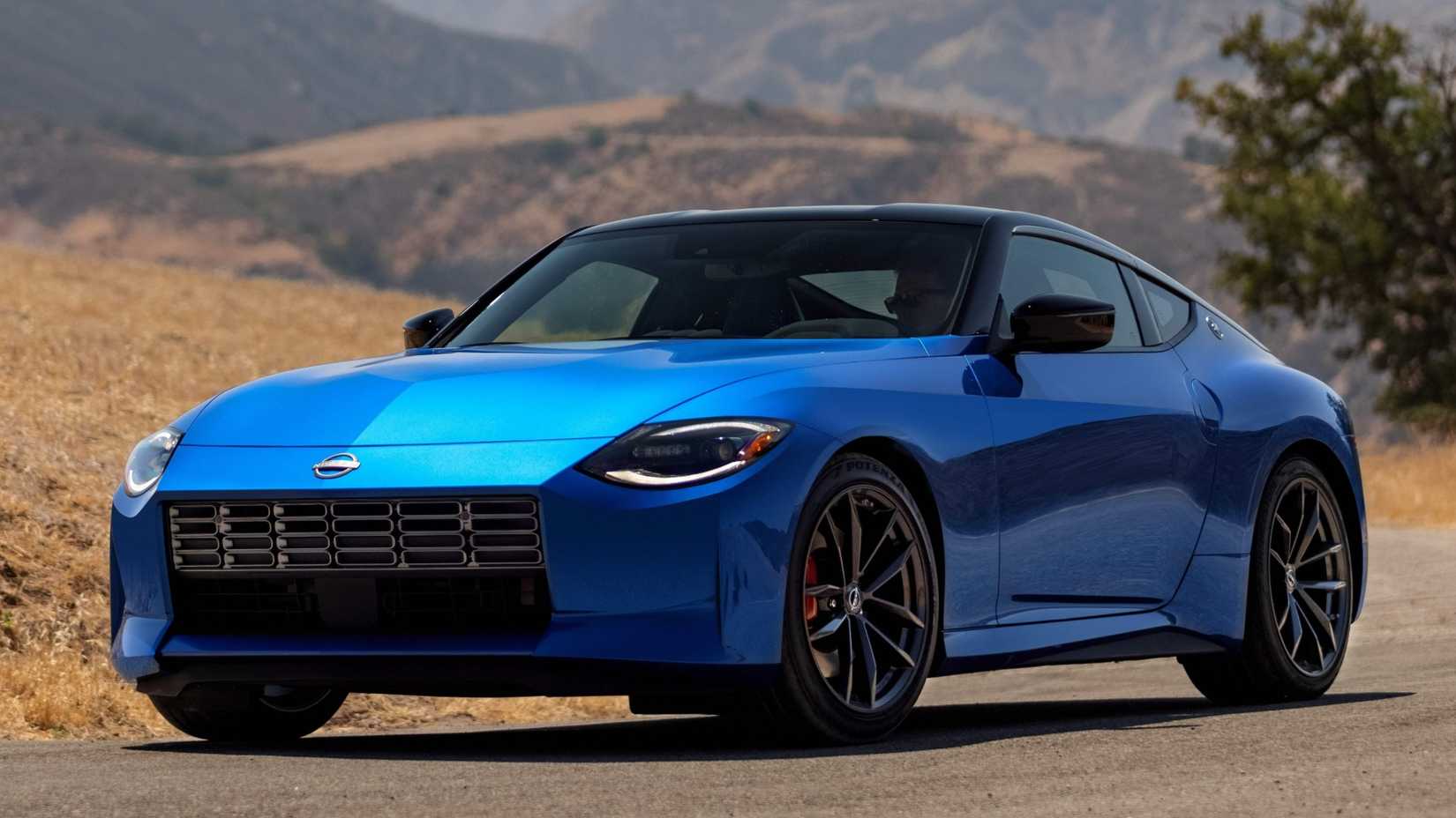 The Last 400-Horsepower Manual Transmission Cars Left In America In 2026
