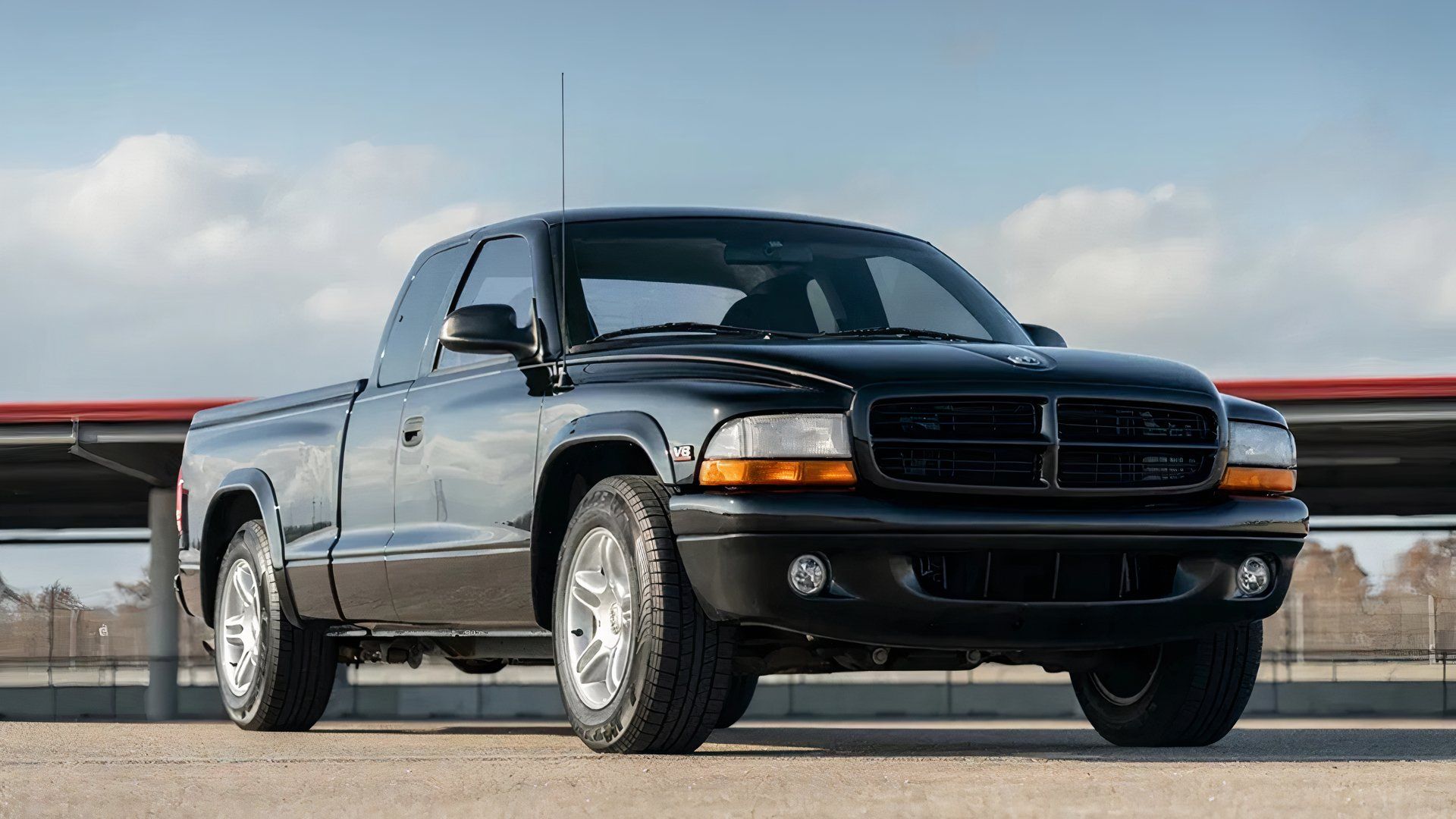 Dodge's Forgotten Pickup That Desperately Wanted To Be A Muscle Car