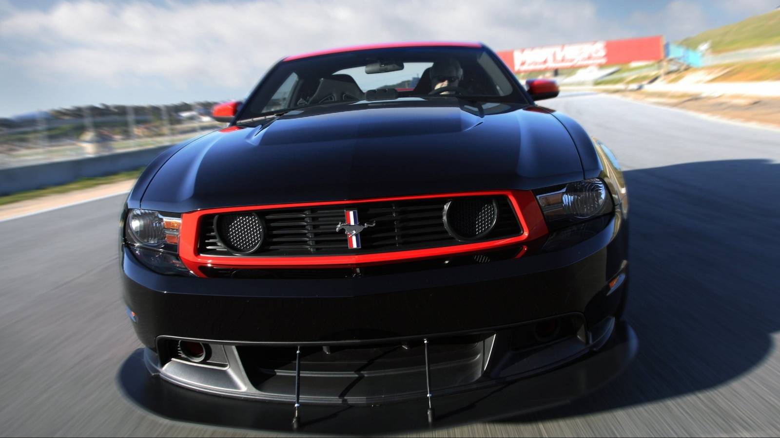10 Cheap Muscle Cars With Ridiculously Fast 1/4 Mile Times