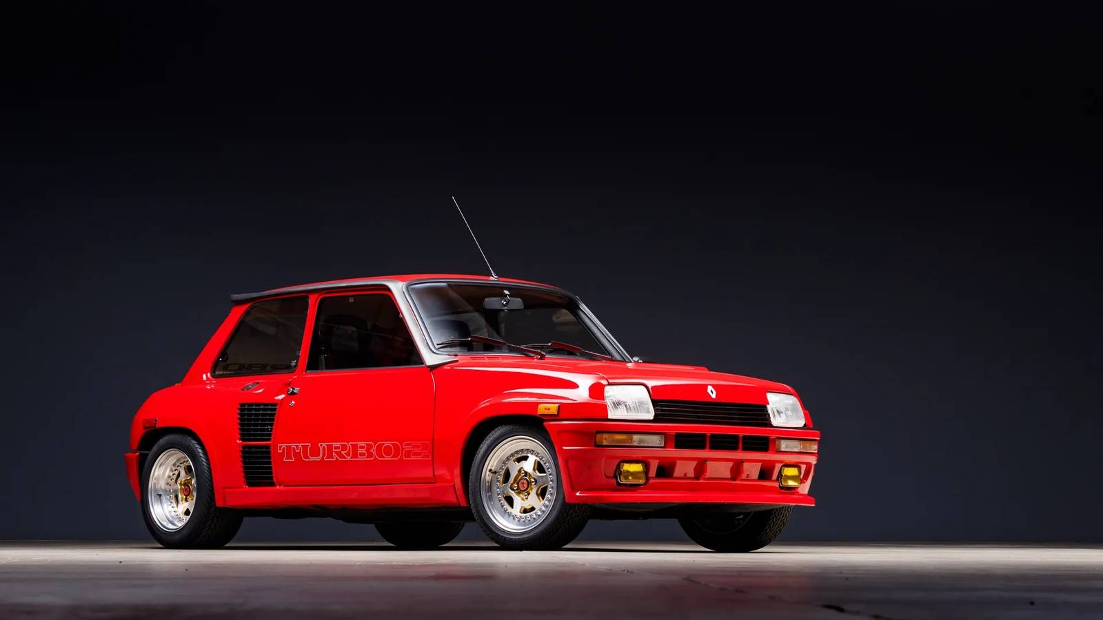 This Renault R5 Turbo 2 Is A Mid-Engined Turbo Menace