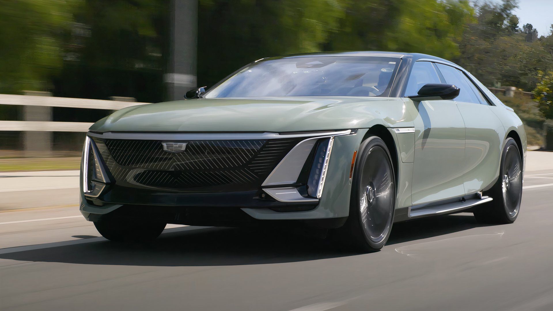 エルセーヌ　クールマッスル Jay Leno Walks Us Through The Cadillac Celestiq EV