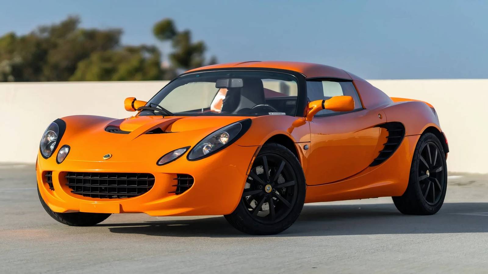 9 Proper Sports Cars That Are Surprisingly Cheap On Gas