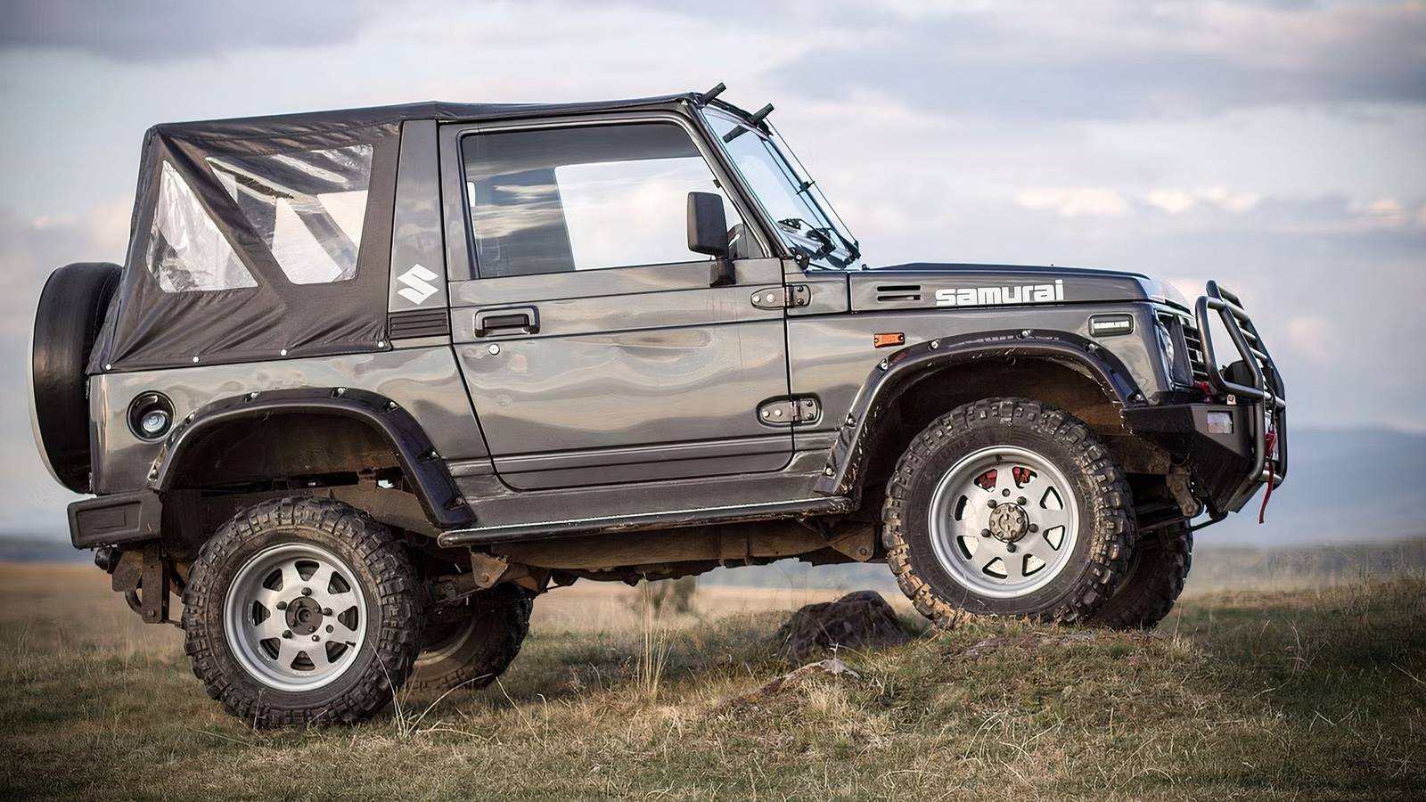 7 Old SUVs That Are Still Dirt-Cheap Trail Monsters