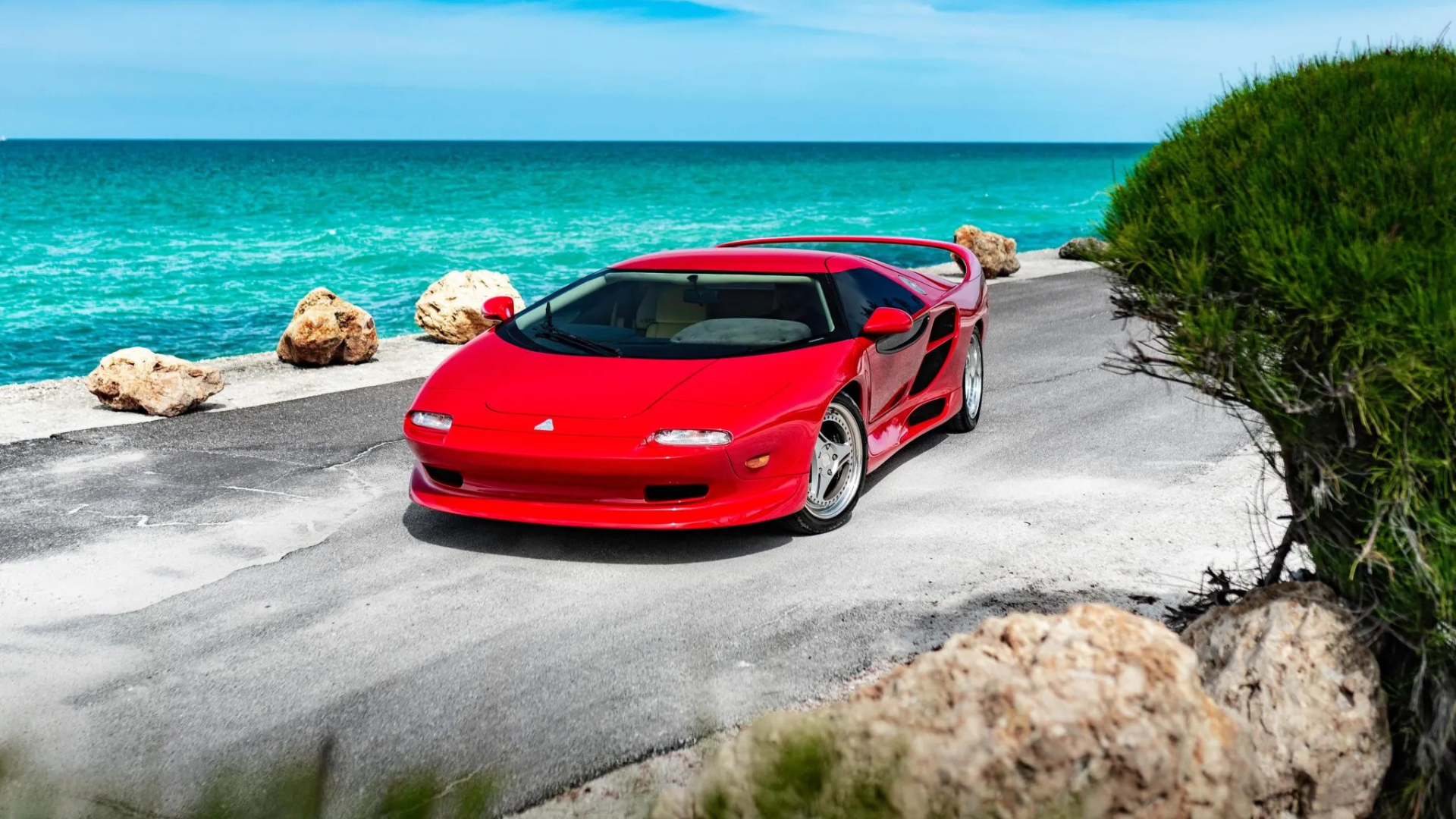 ◆廃盤希少◆スピナー◆V125G◆V125S◆ America's Only Street-Legal V12 Supercar Is Ridiculously Rare