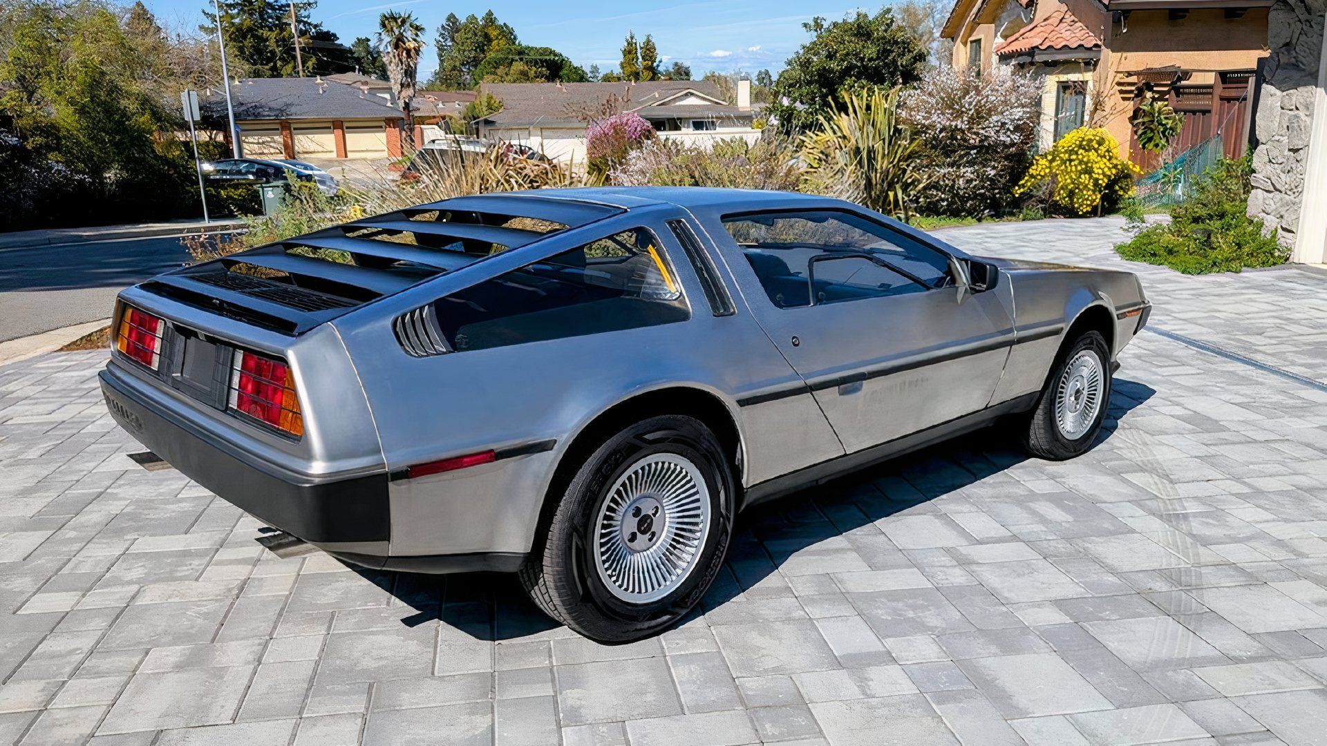 This Is A Brand-New, 42-Year-Old DeLorean DMC-12