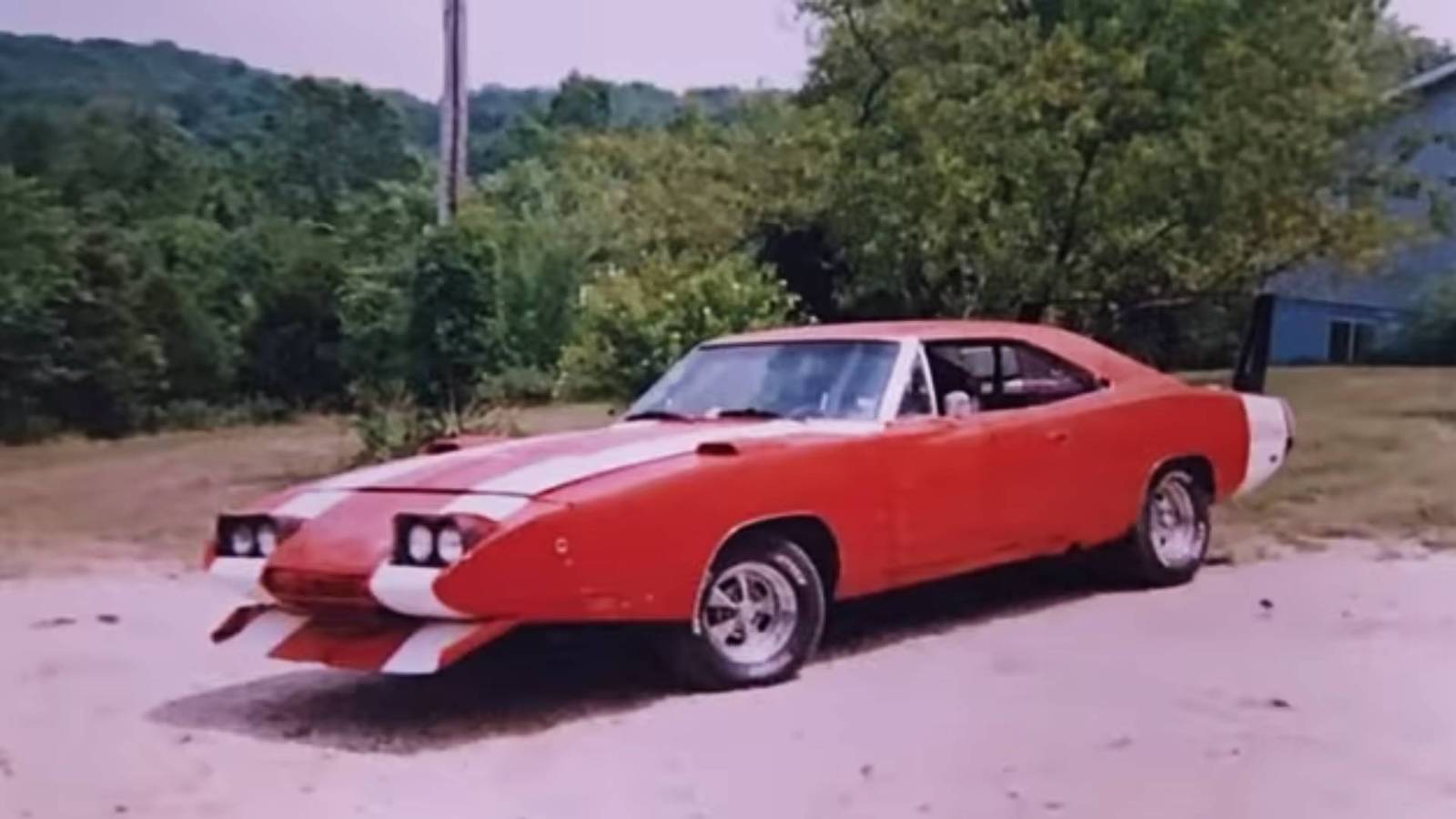 Barn Find '69 Charger Daytona Gets The Love It Deserves, image size:1600x900