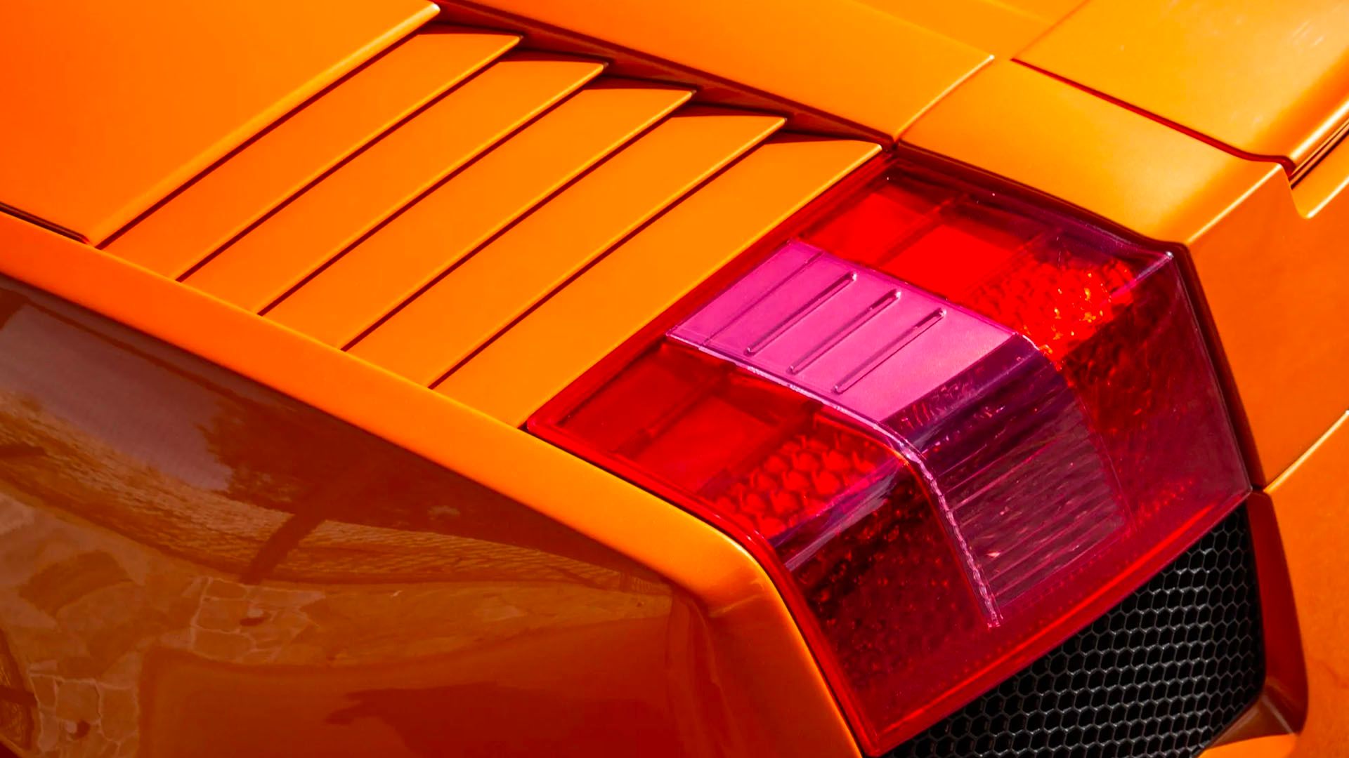 Lamborghini's Second Most Popular Supercar Ever Now Costs Less Than A ...