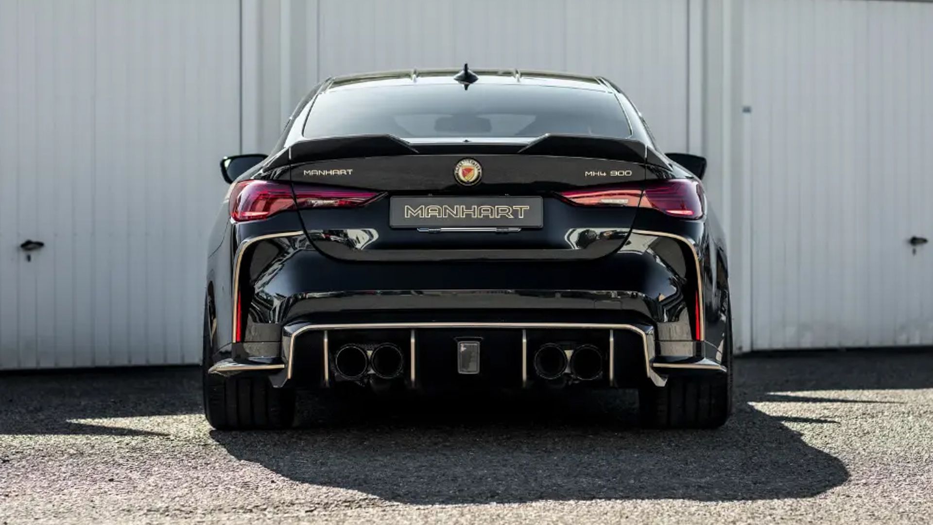 Manhart BMW MH4 900 Is A 922-Horsepower Supercar Slayer