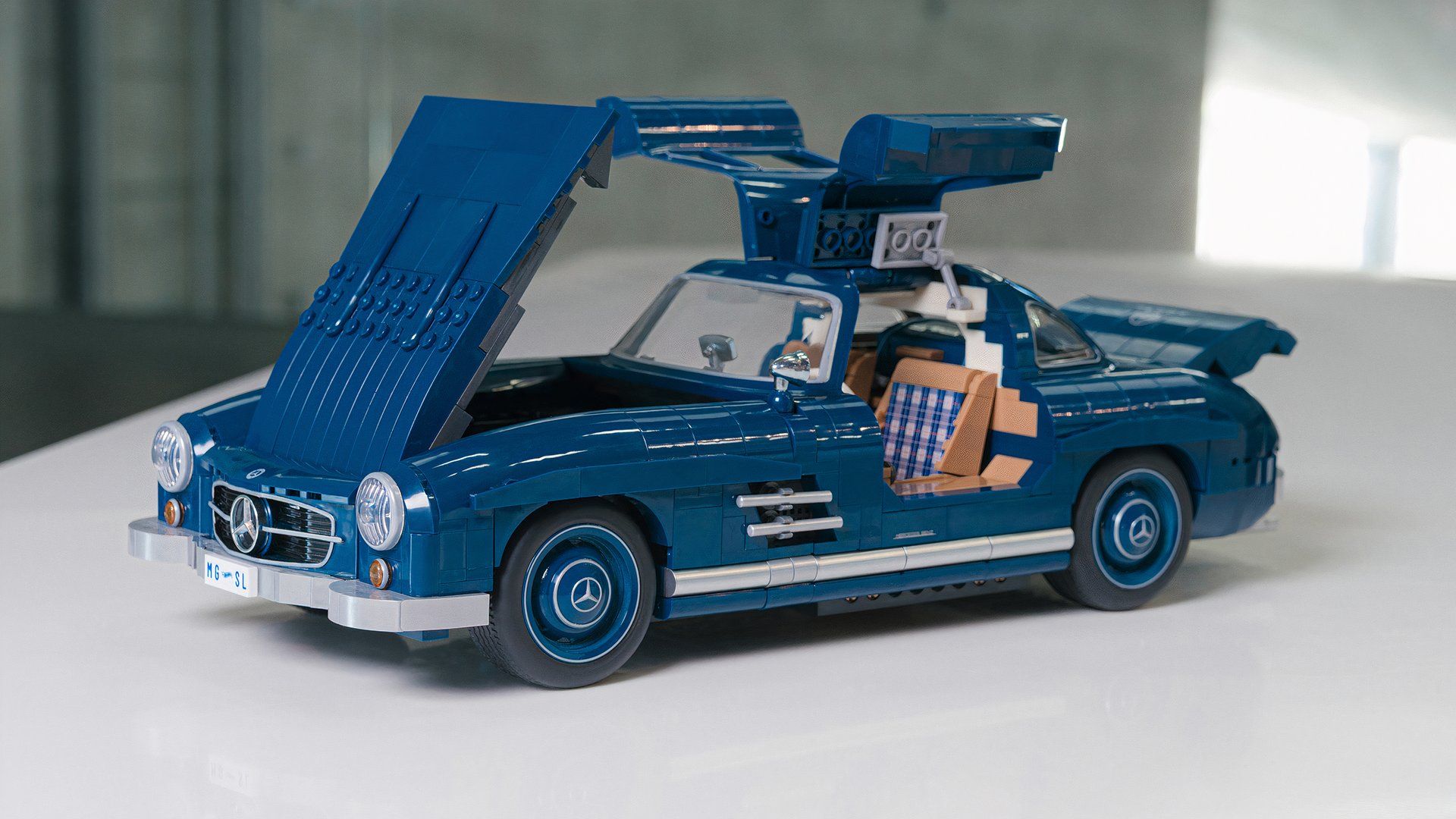 Build A Mercedes 300SL Gullwing With Mattel Brick Shop Hot Wheels