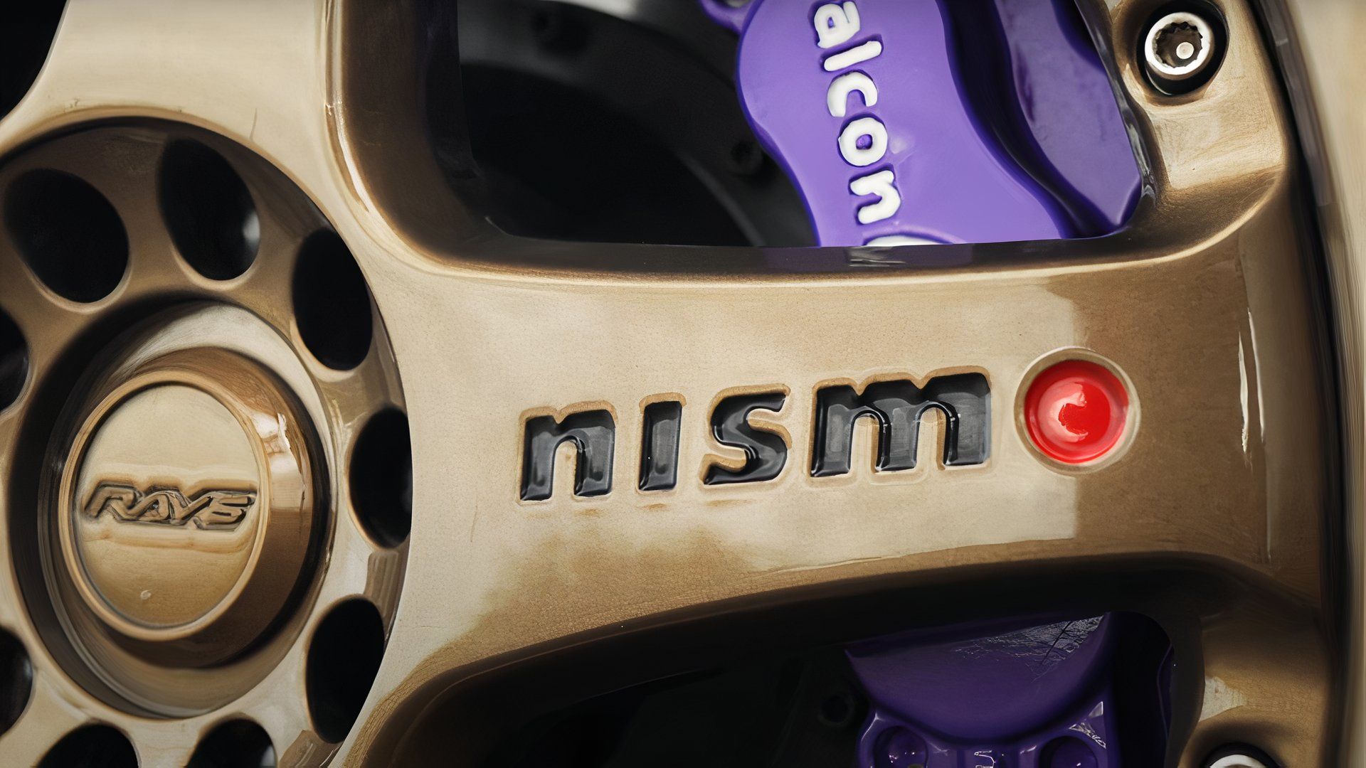 Nissan Skyline GT-R Boasts 1,200-HP RB32 And Sequential Gearbox